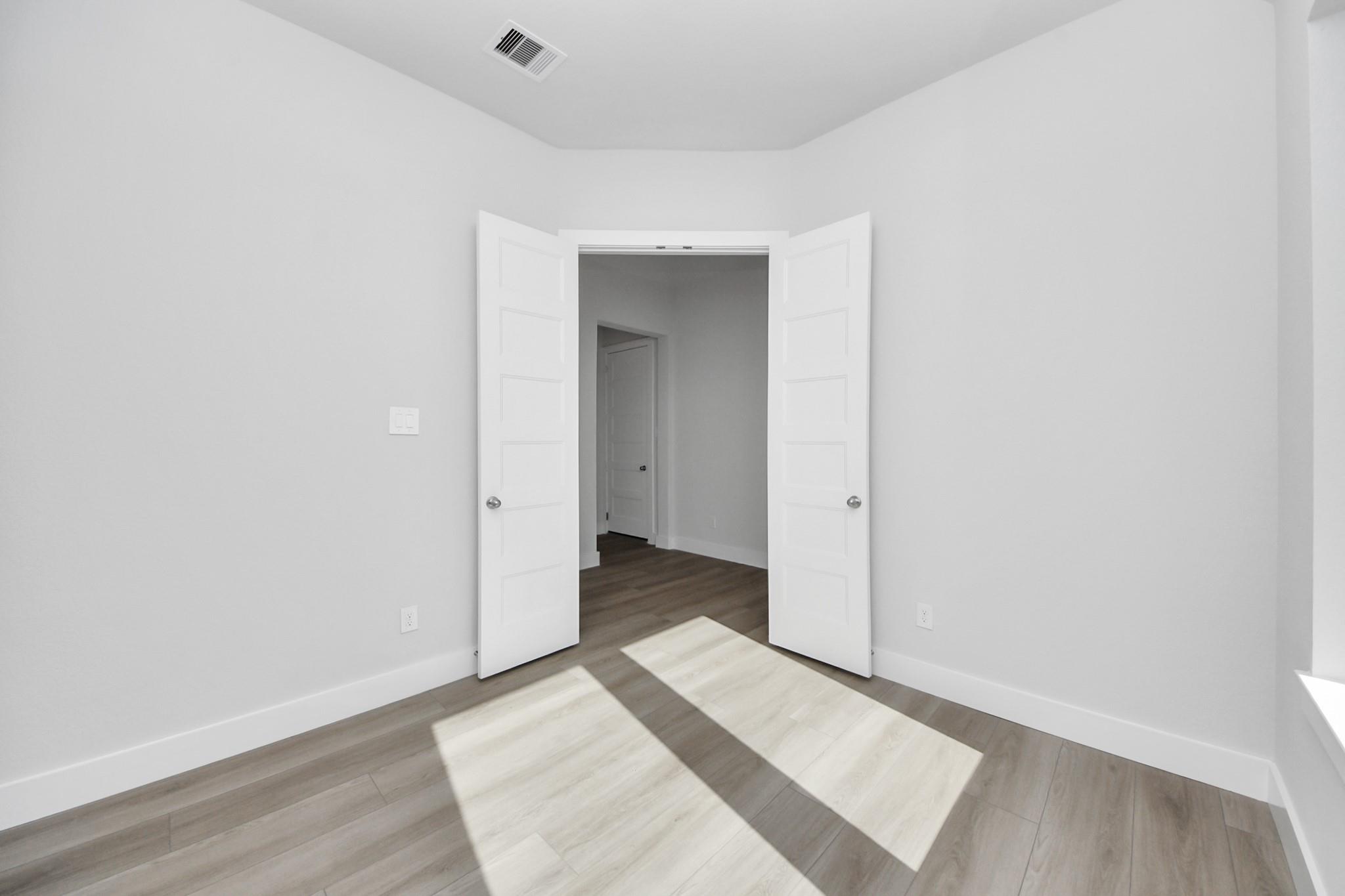 5615 Birchwood Glen Drive