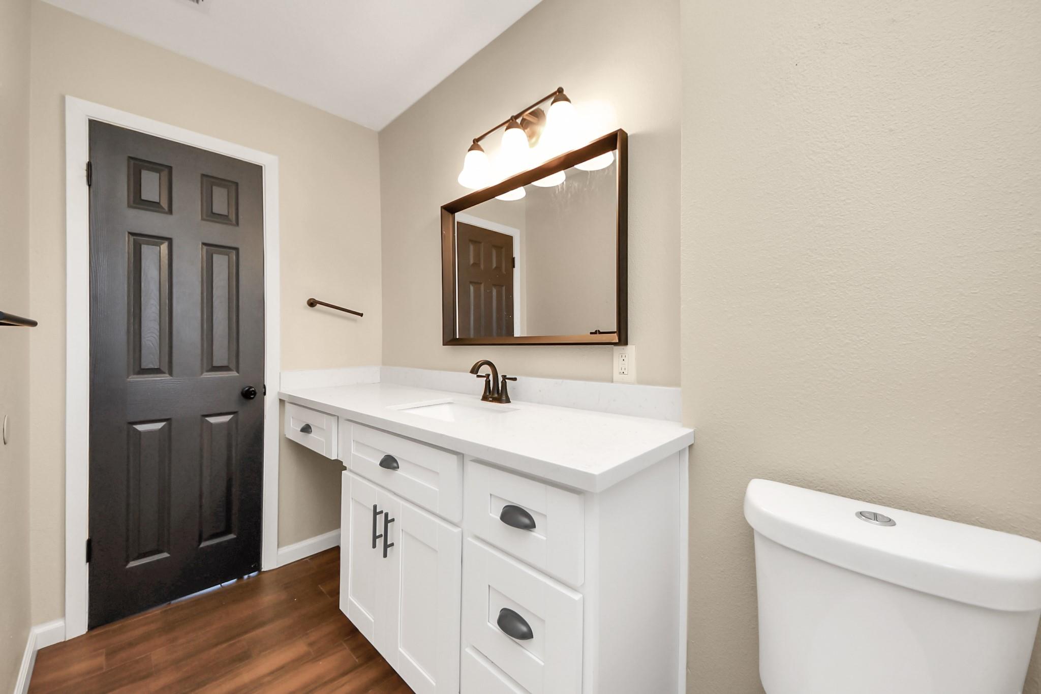 10526 Hollyglen Drive