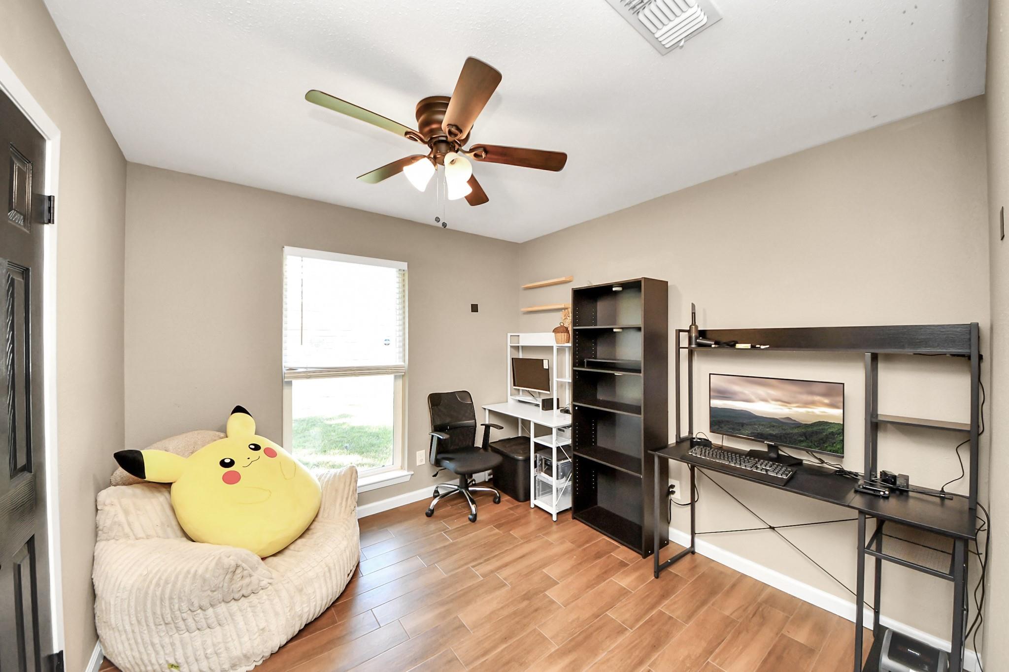 10526 Hollyglen Drive