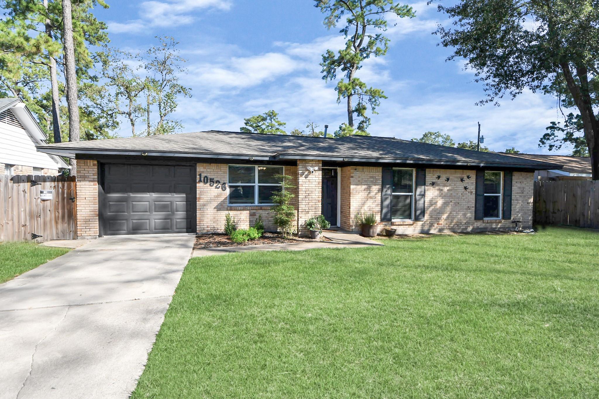 10526 Hollyglen Drive