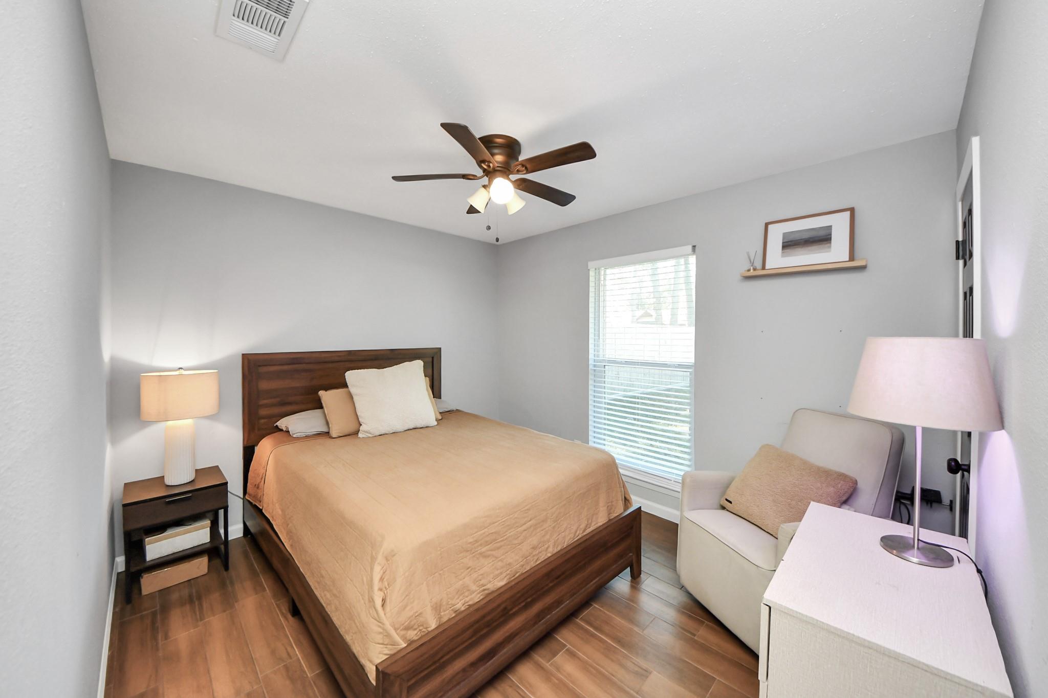 10526 Hollyglen Drive