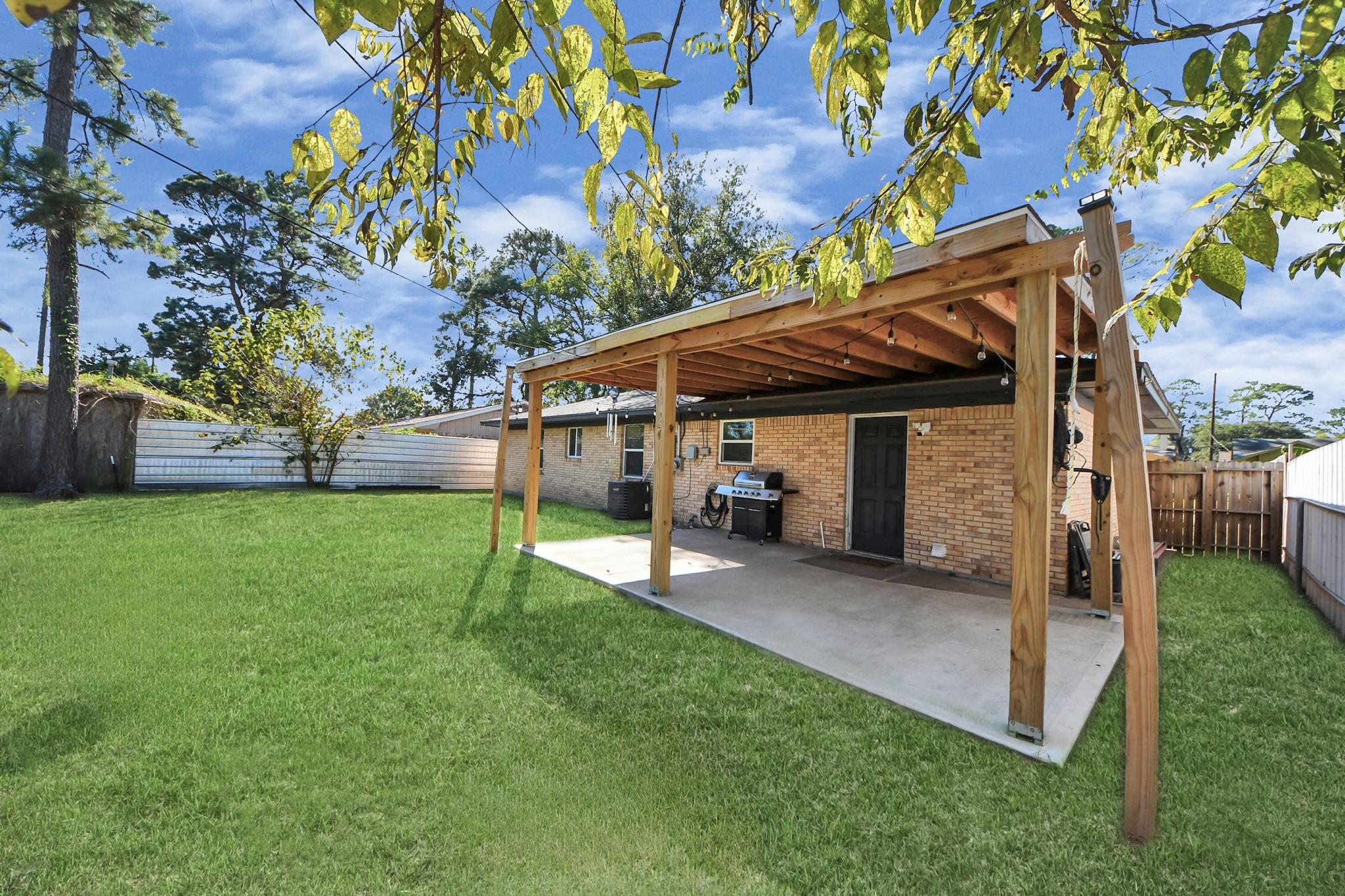 10526 Hollyglen Drive