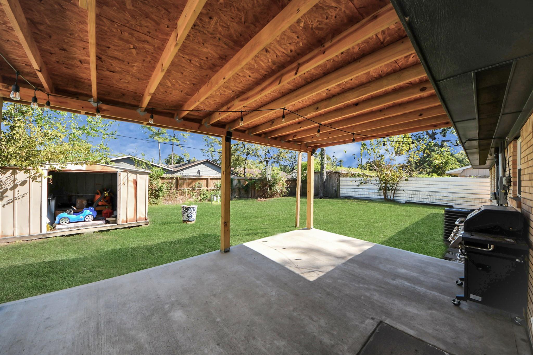 10526 Hollyglen Drive