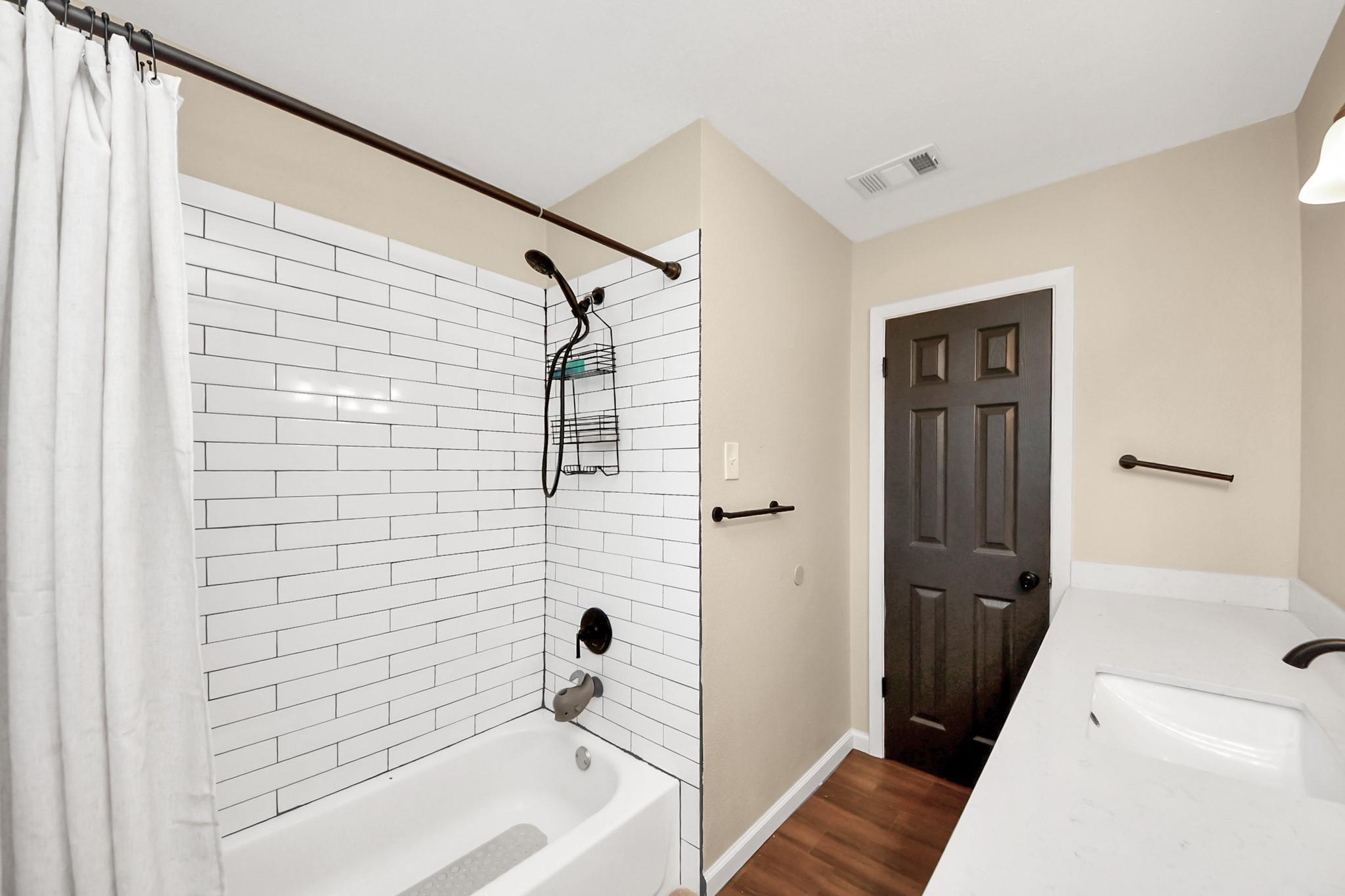 10526 Hollyglen Drive