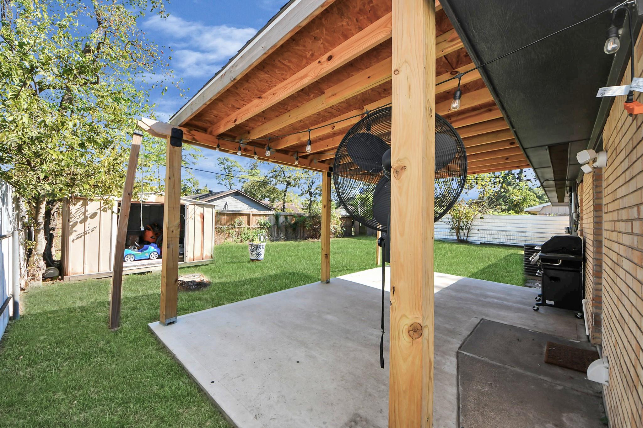 10526 Hollyglen Drive