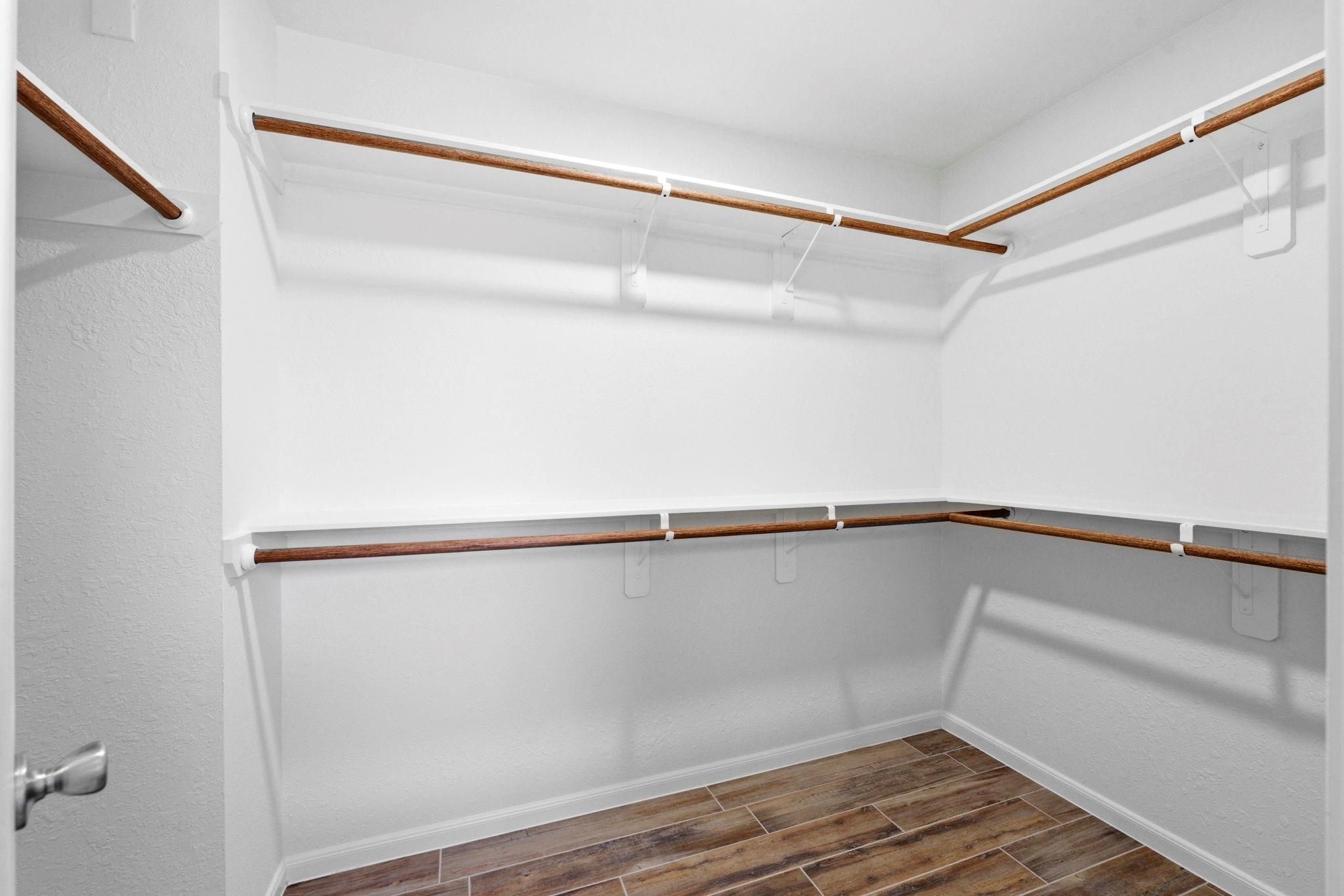 11202 Log Cabin Lane