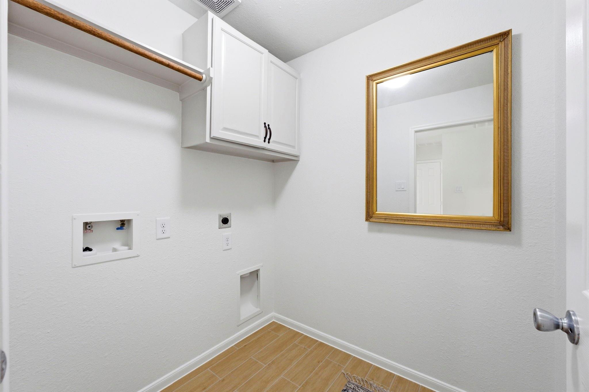 11202 Log Cabin Lane