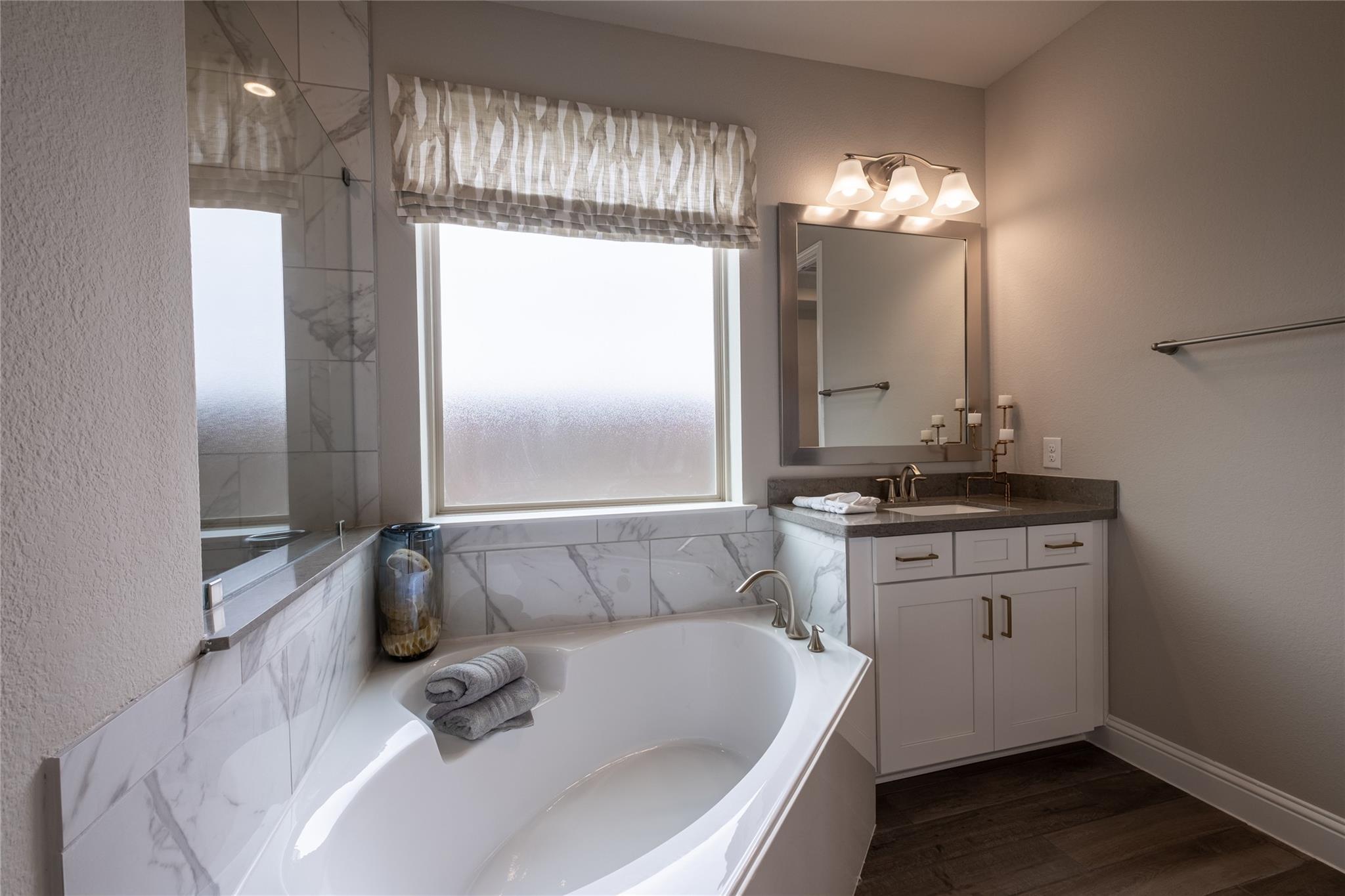 5114 Juniper Lagoon Lane