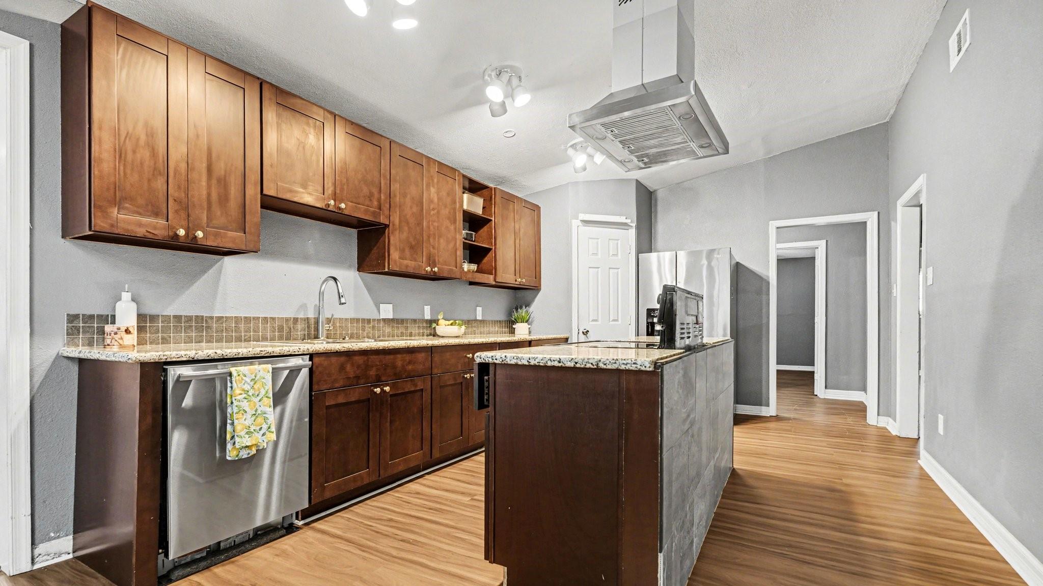 5318 Hemlock Drive