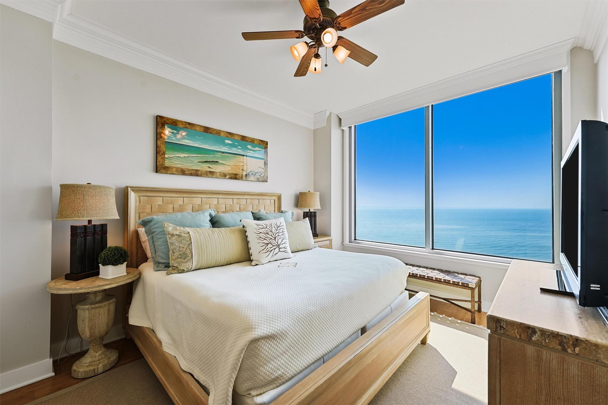 801 E Beach Drive Unit: TW2008