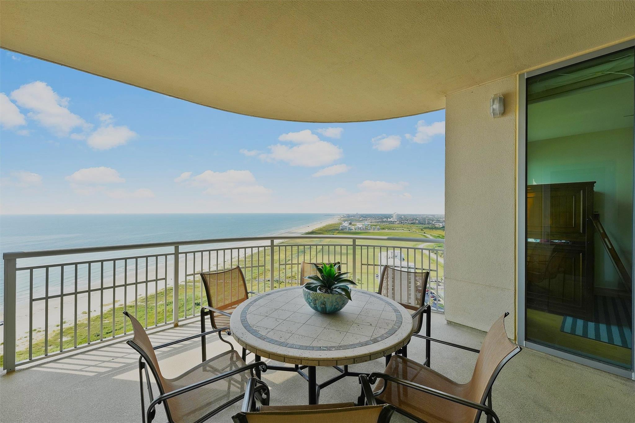 801 E Beach Drive Unit: TW2008