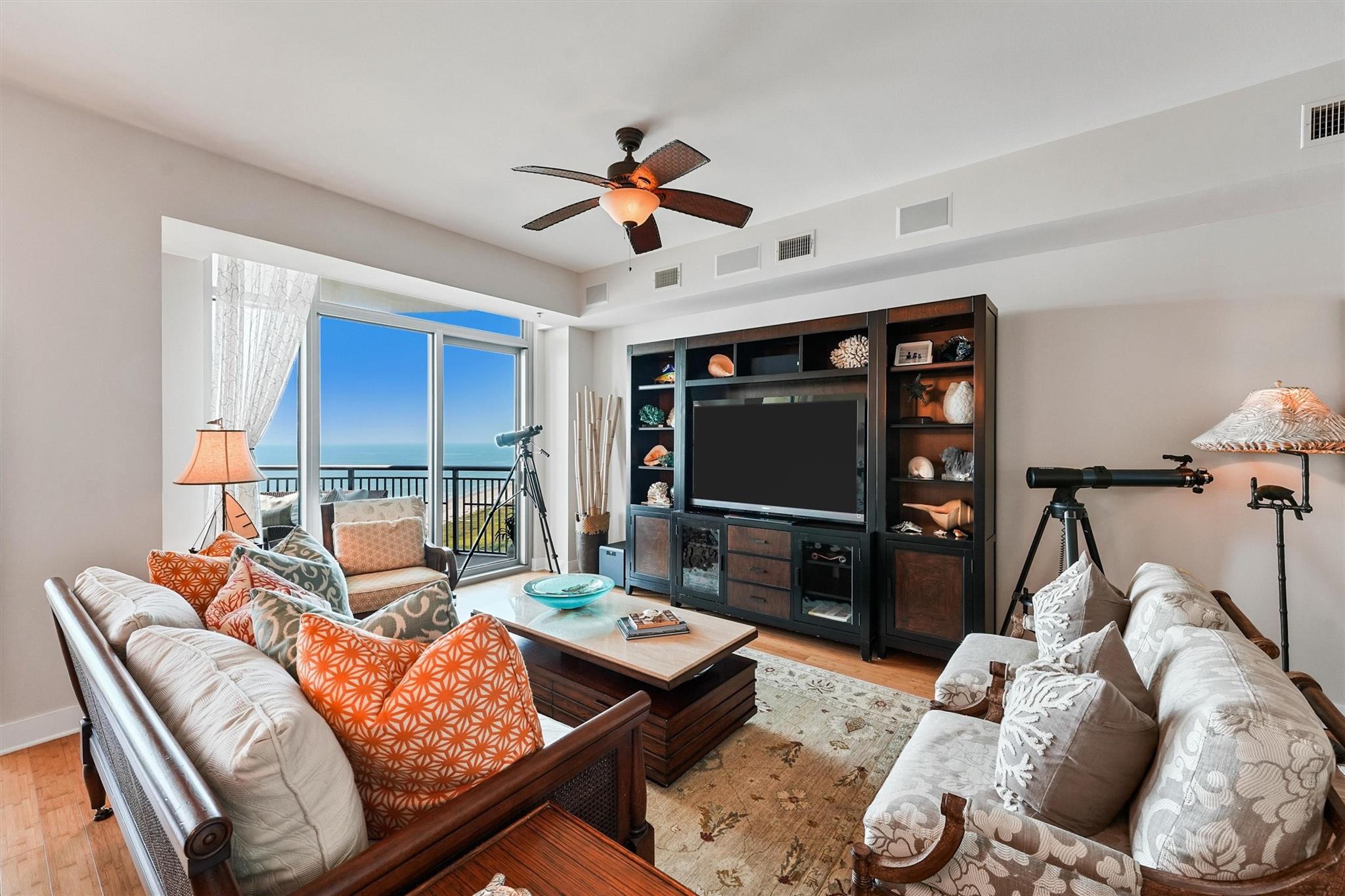 801 E Beach Drive Unit: TW2008