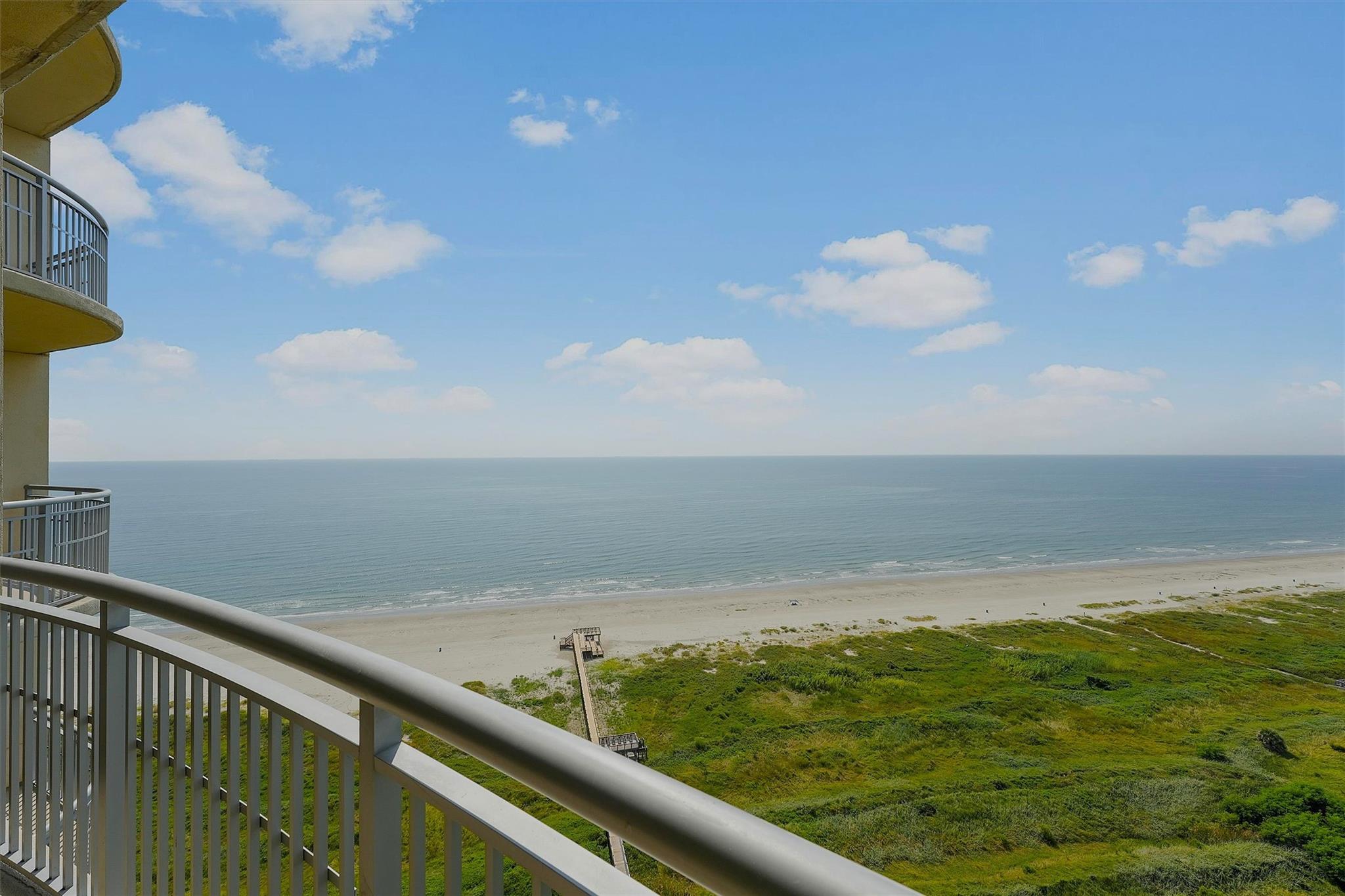 801 E Beach Drive Unit: TW2008