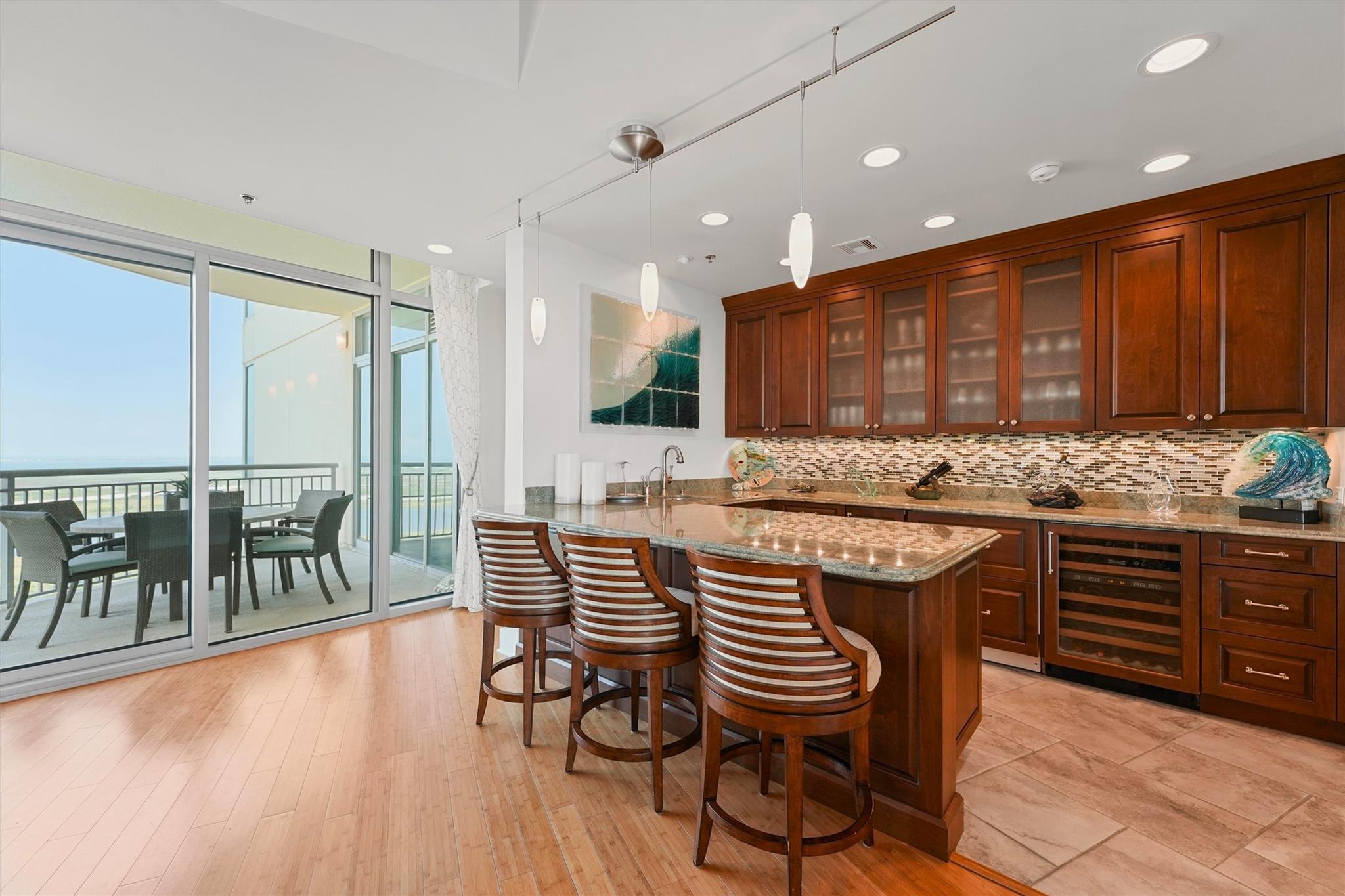 801 E Beach Drive Unit: TW2008