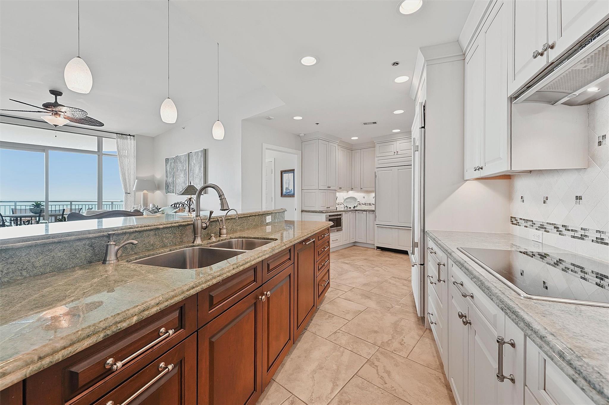 801 E Beach Drive Unit: TW2008