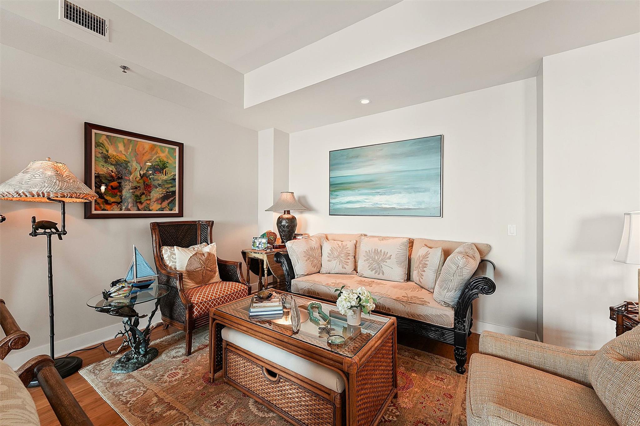 801 E Beach Drive Unit: TW2008