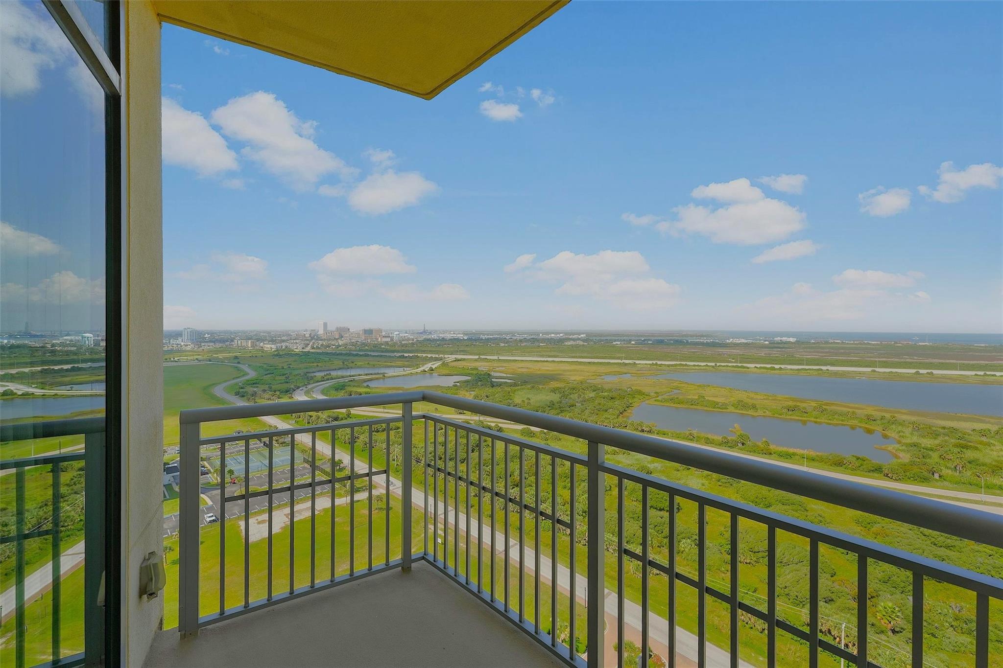 801 E Beach Drive Unit: TW2008