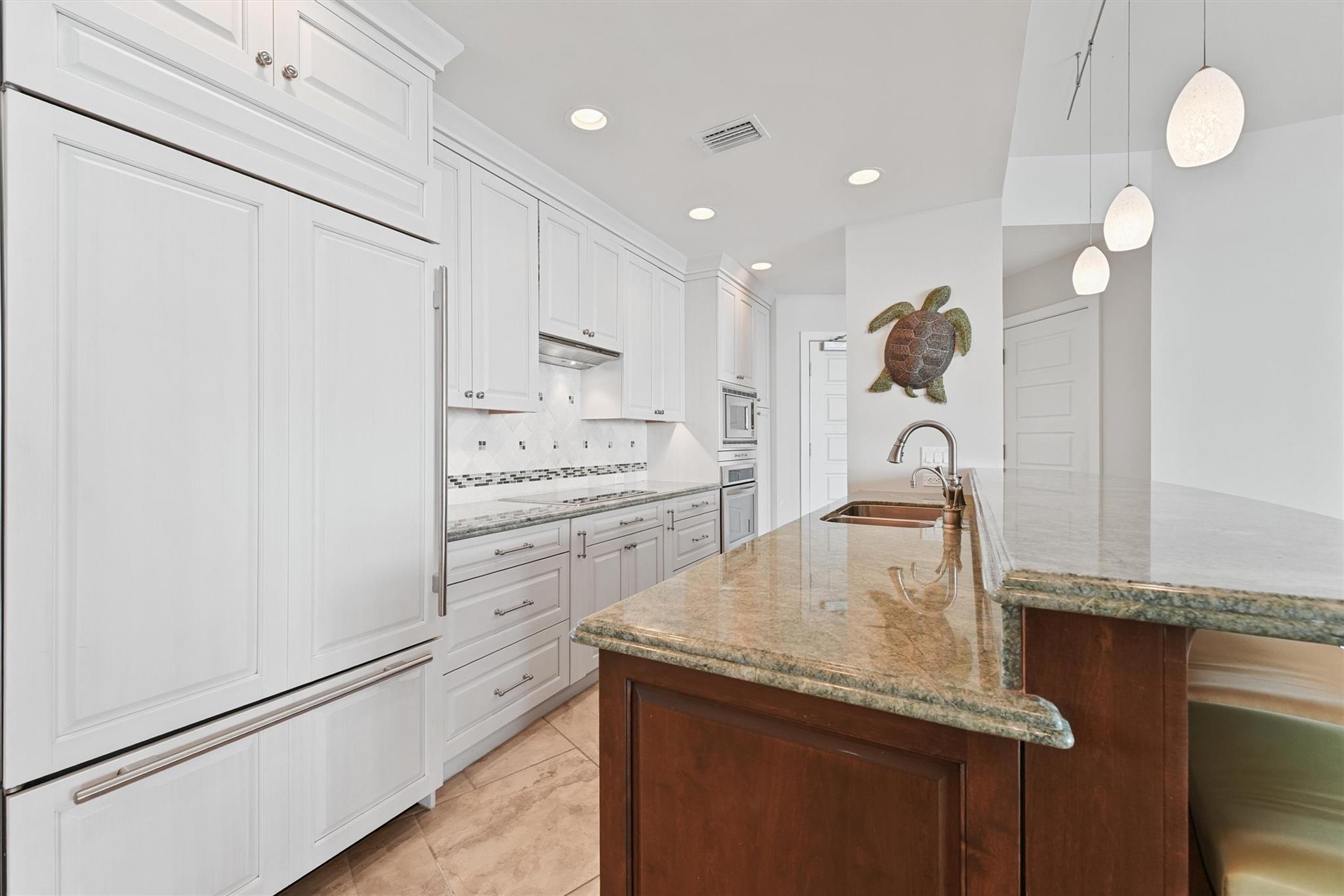 801 E Beach Drive Unit: TW2008