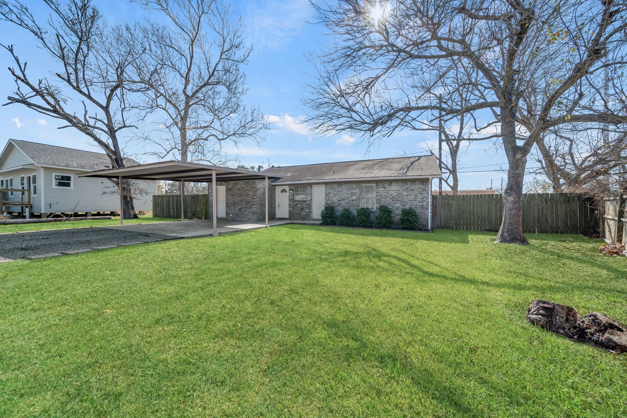 101 Lincoln Cedar Drive