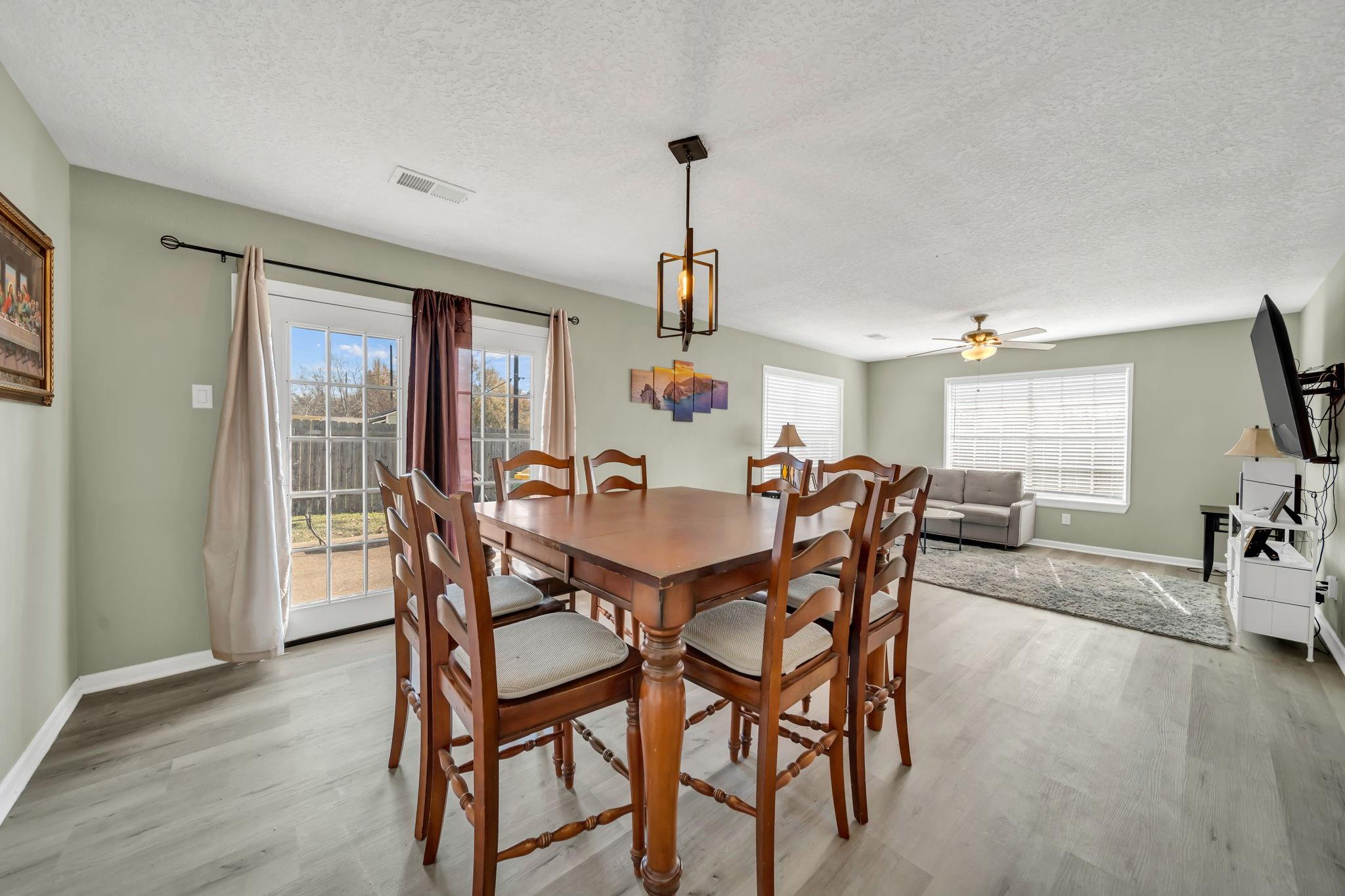 101 Lincoln Cedar Drive