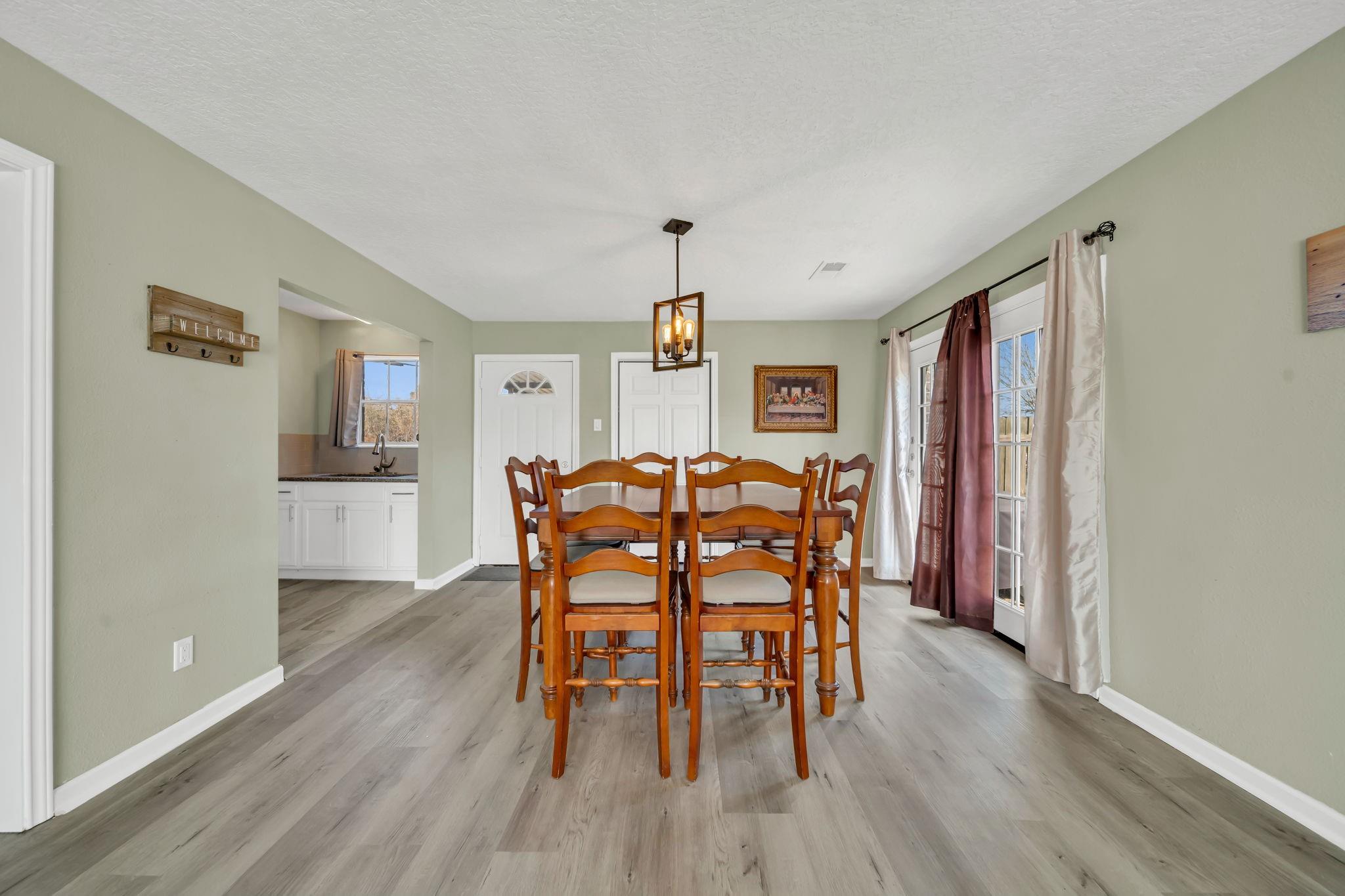 101 Lincoln Cedar Drive