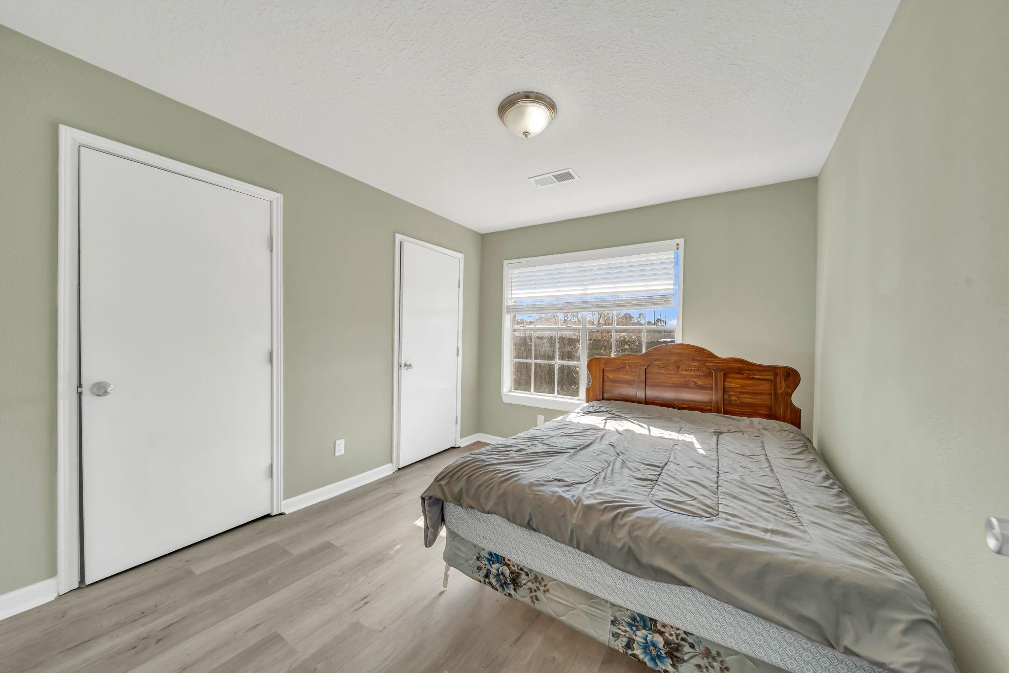 101 Lincoln Cedar Drive