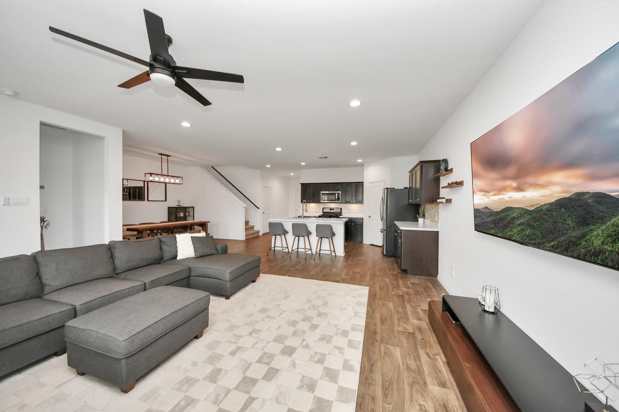5322 Shady Olive Street