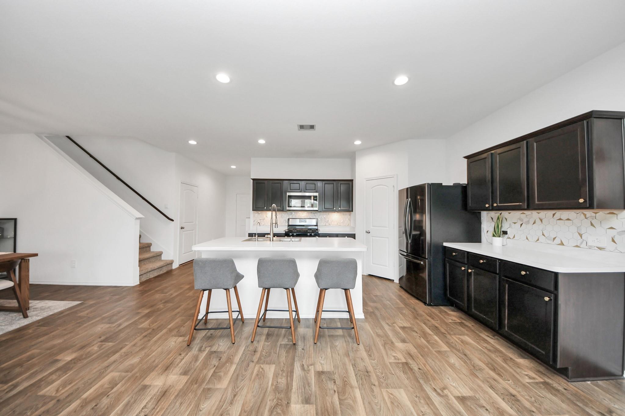 5322 Shady Olive Street