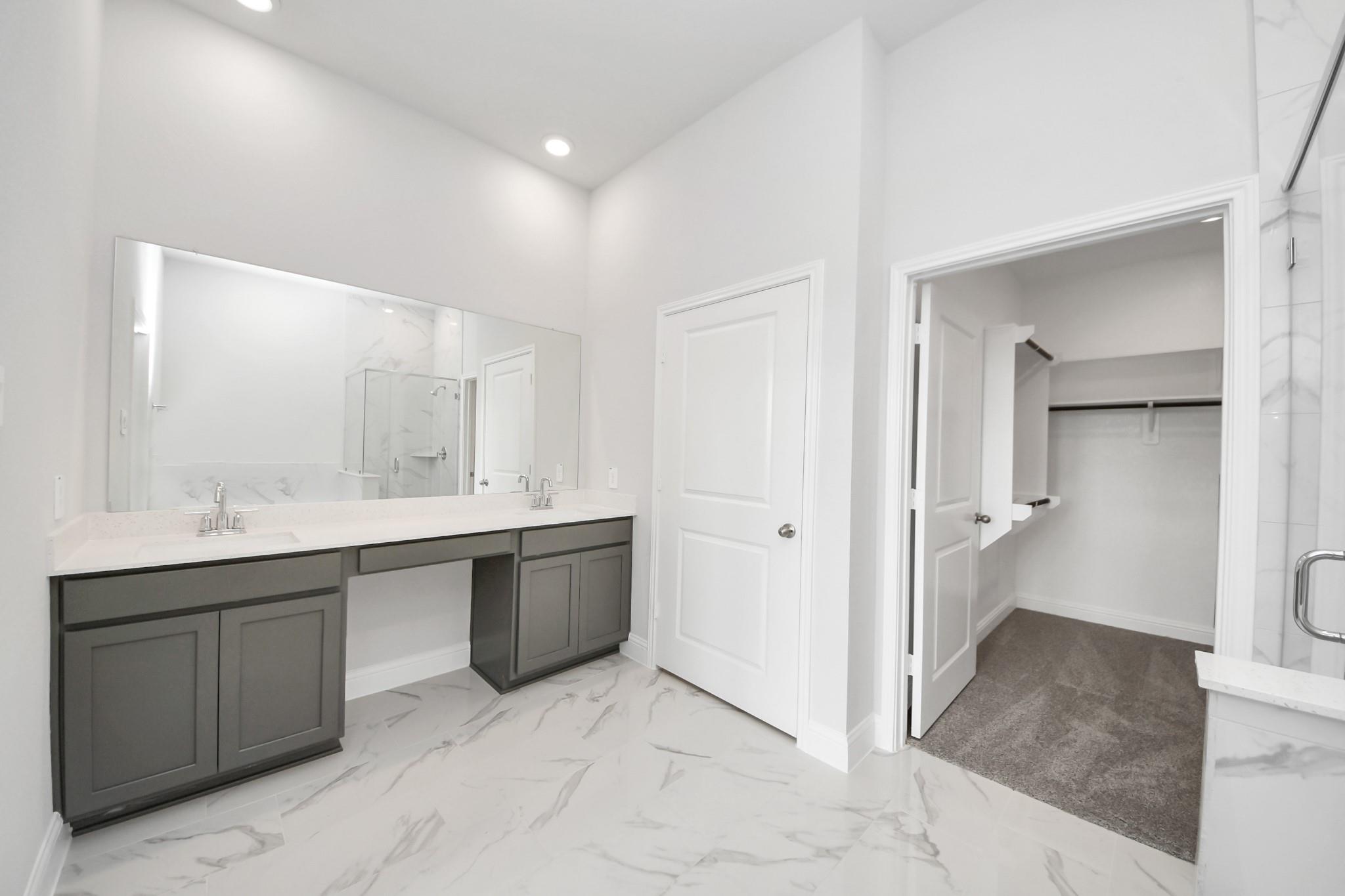 7706 Cattail Shallows Lane