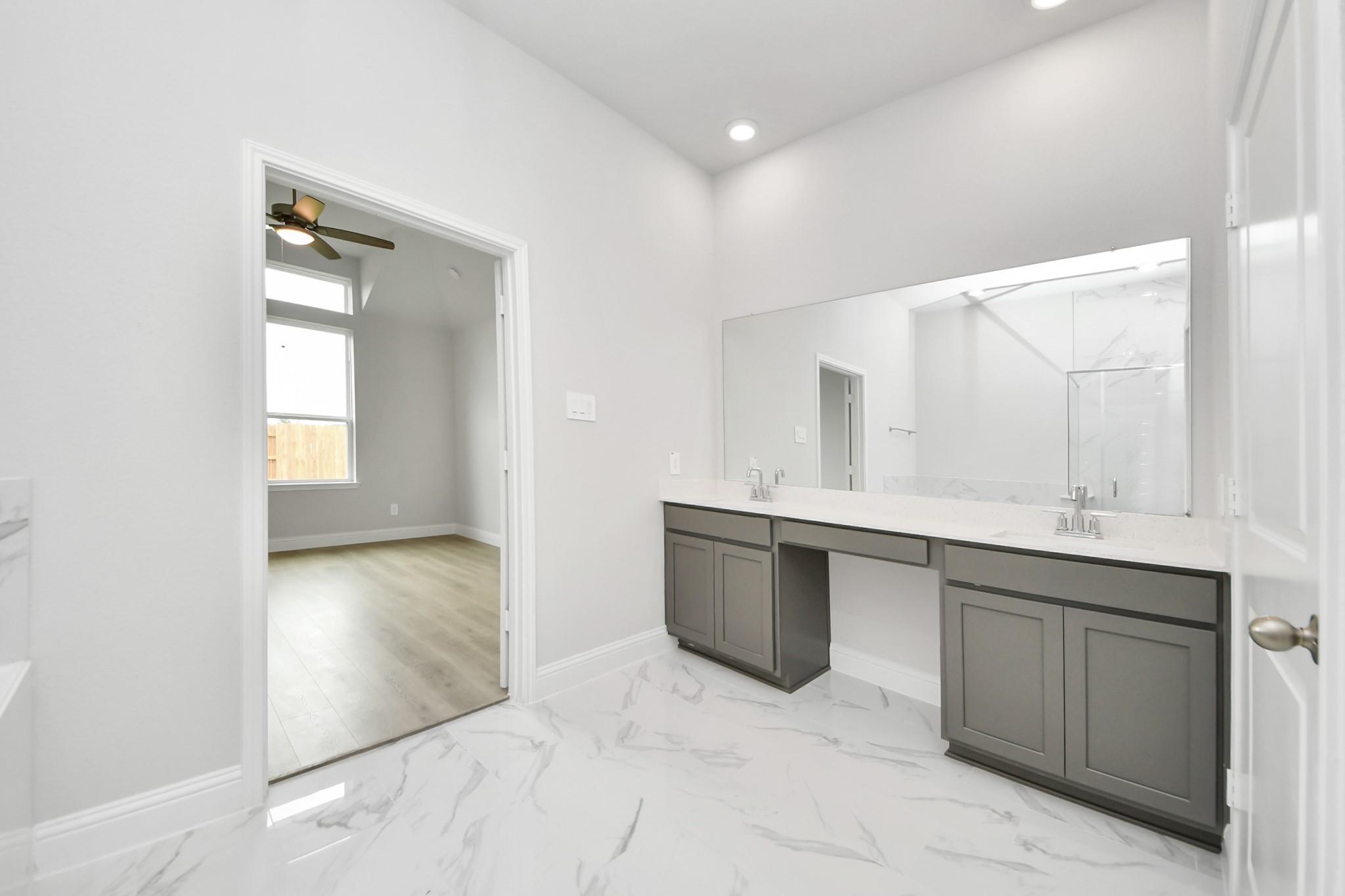 7706 Cattail Shallows Lane