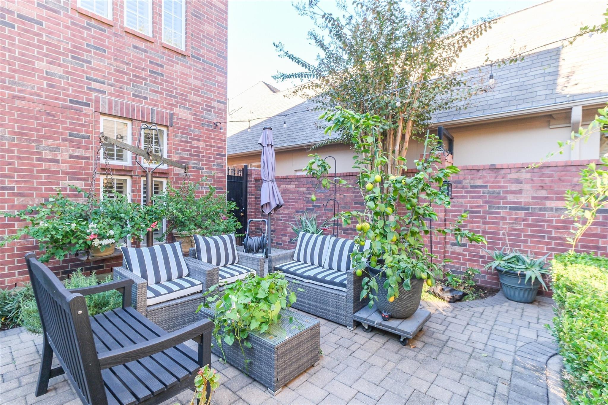 11413 Gallant Ridge Lane