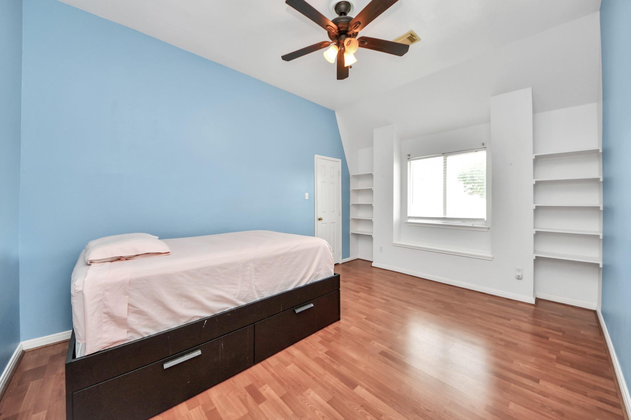 5703 Bishops Glen Court