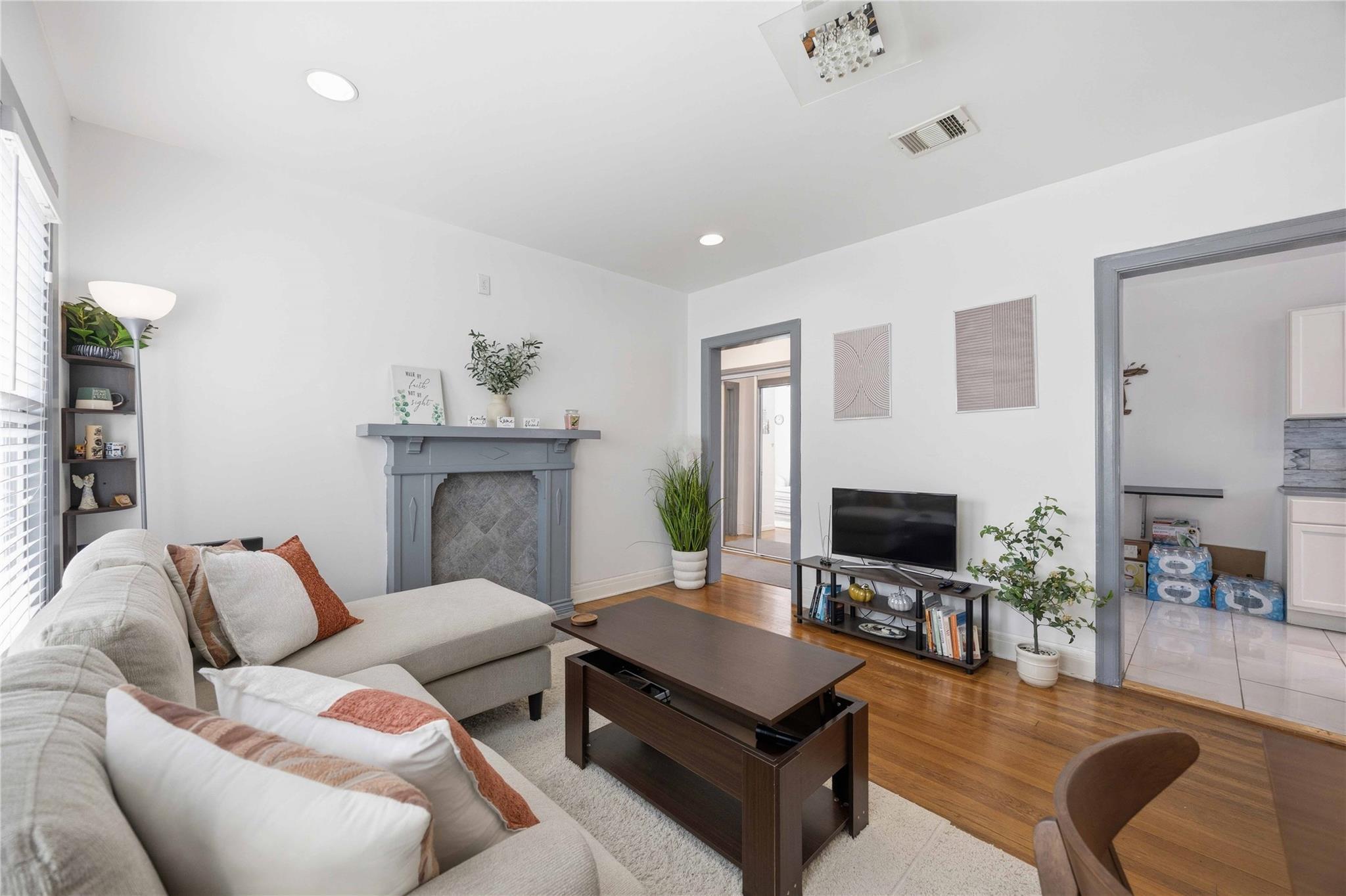 1546 Lombardy Street # B