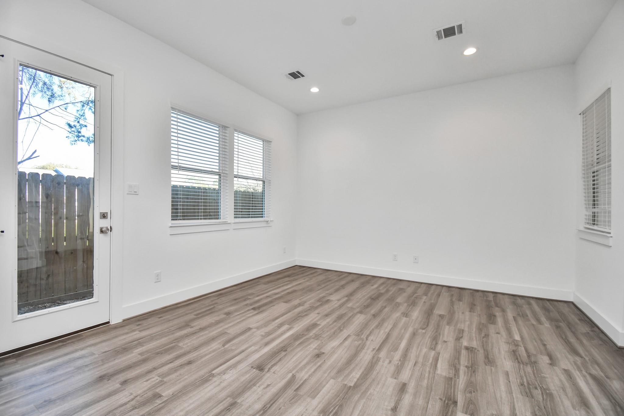 9027 Laverne Oak Lane