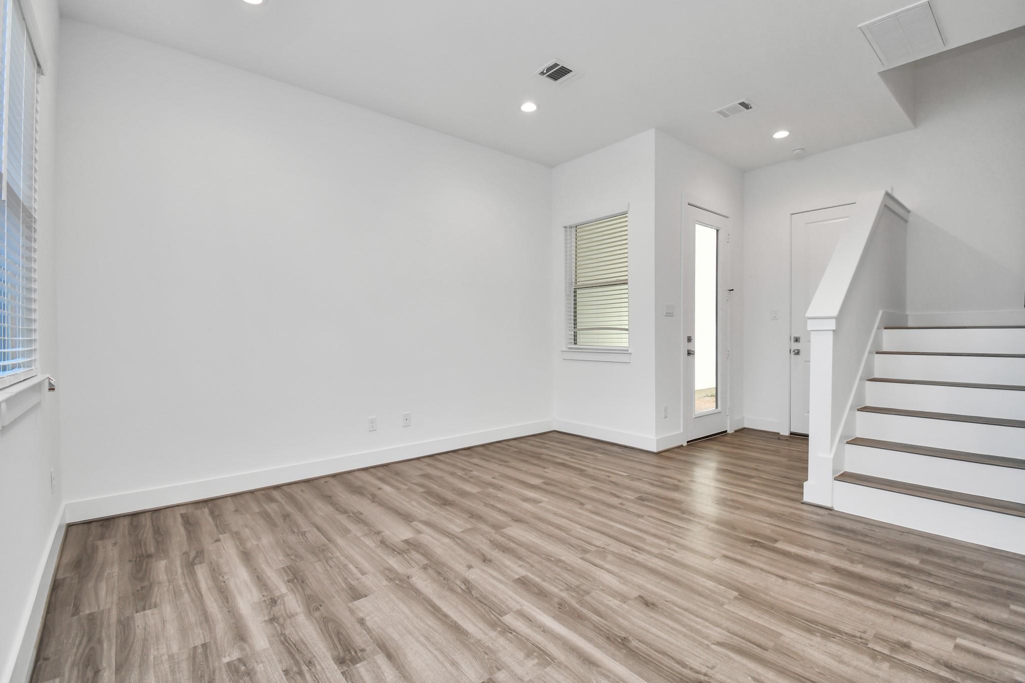 9027 Laverne Oak Lane