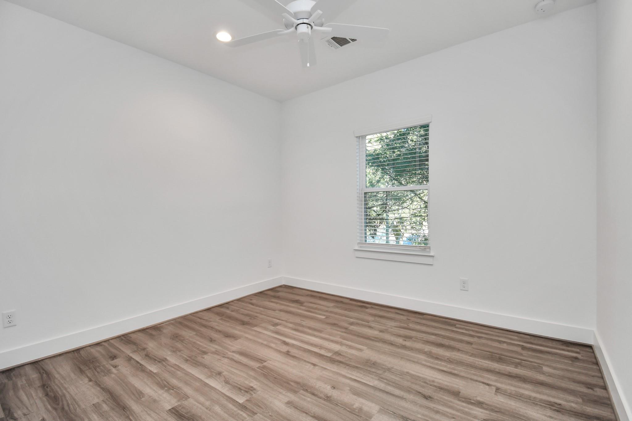 9027 Laverne Oak Lane