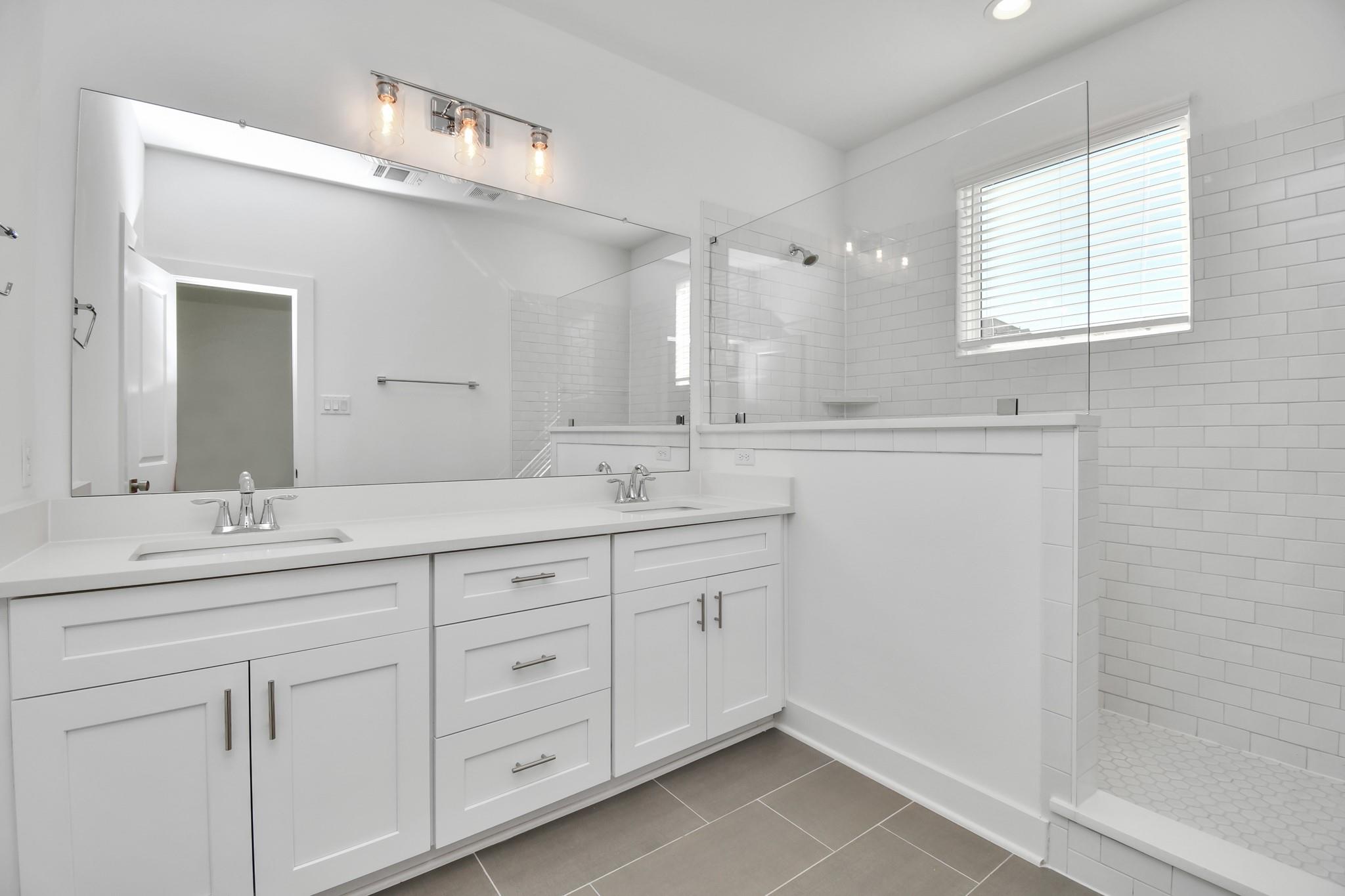 9027 Laverne Oak Lane