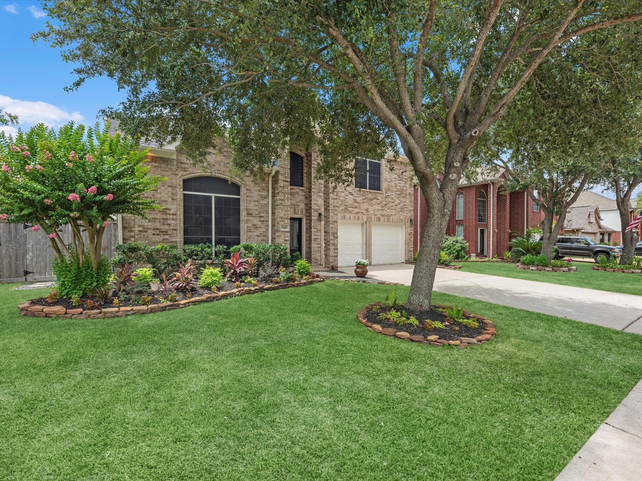 5410 Bur Oak Drive