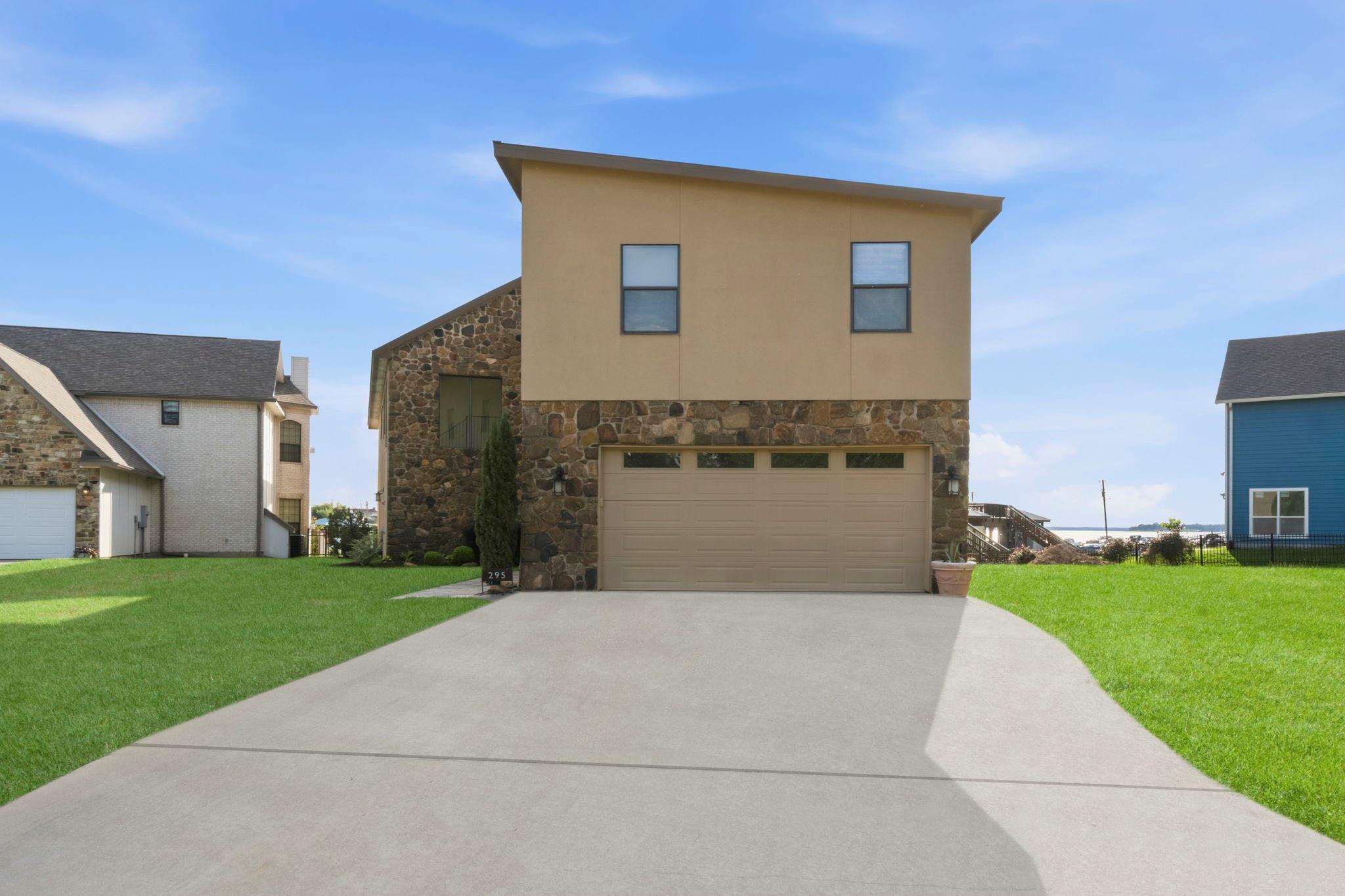 295 Bayview Lane