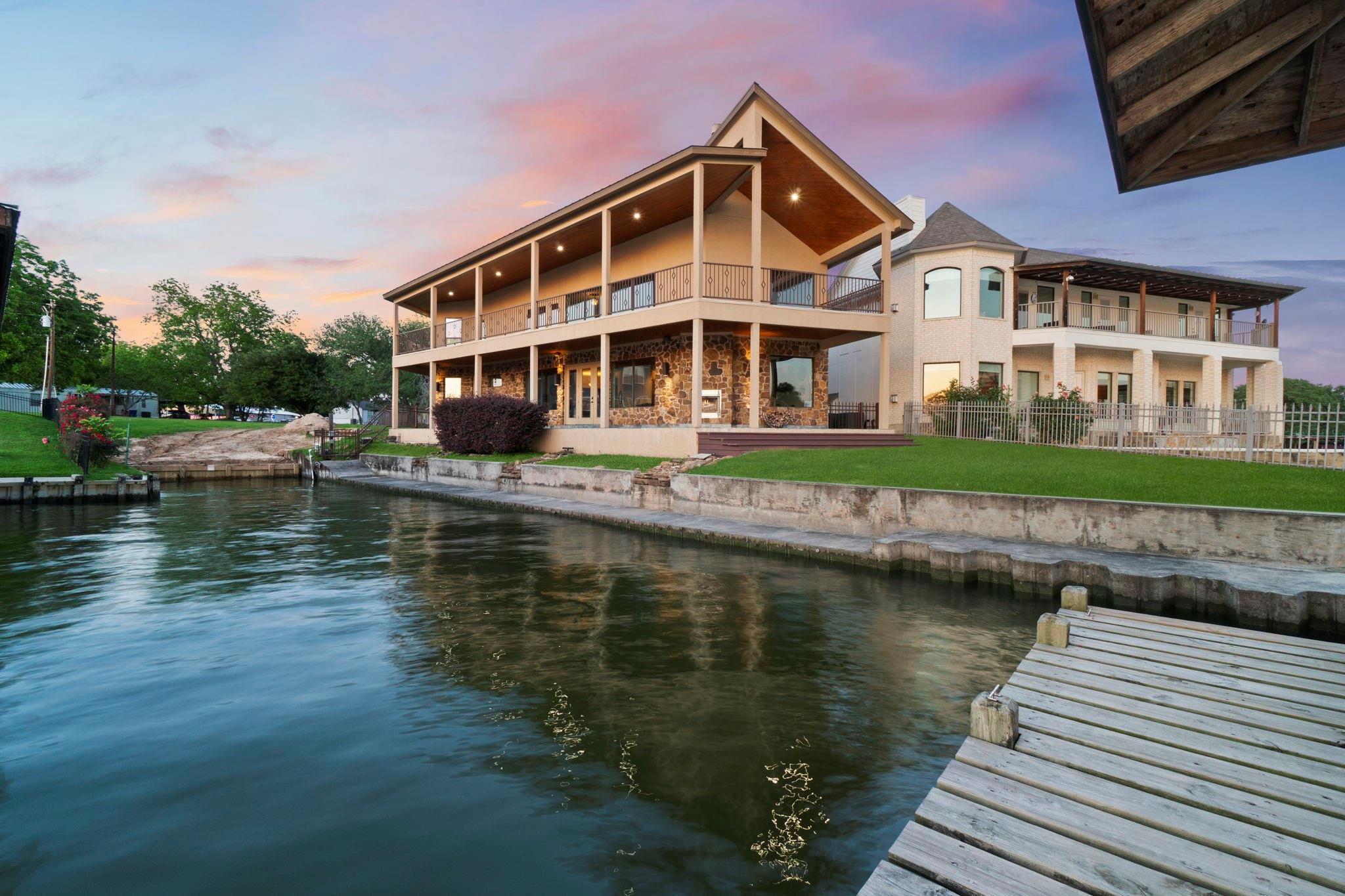 295 Bayview Lane