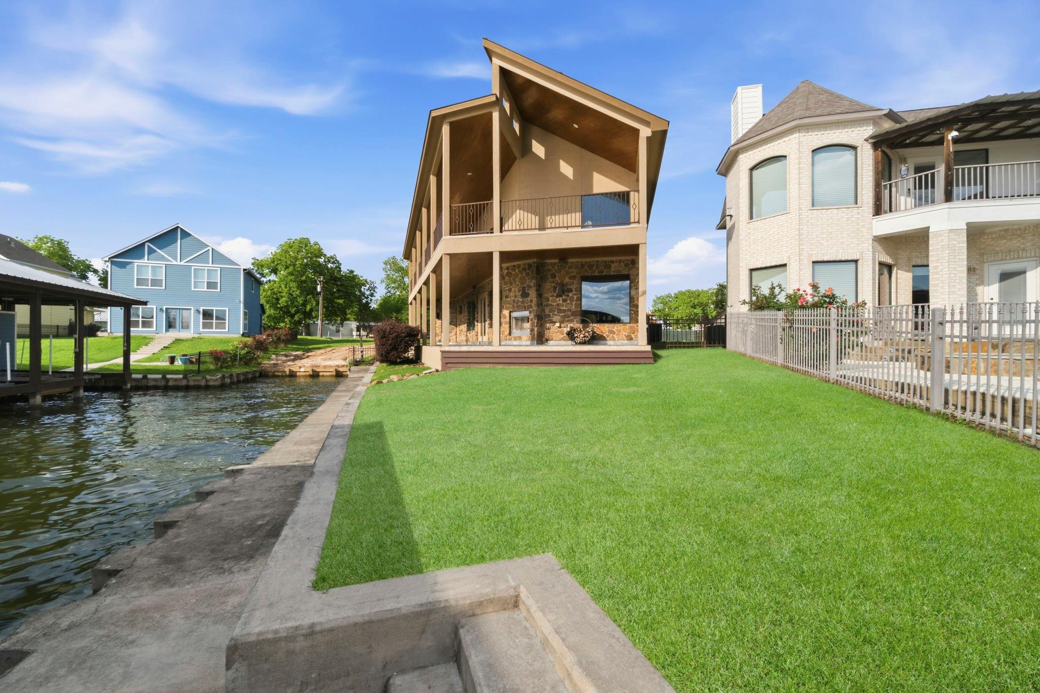 295 Bayview Lane