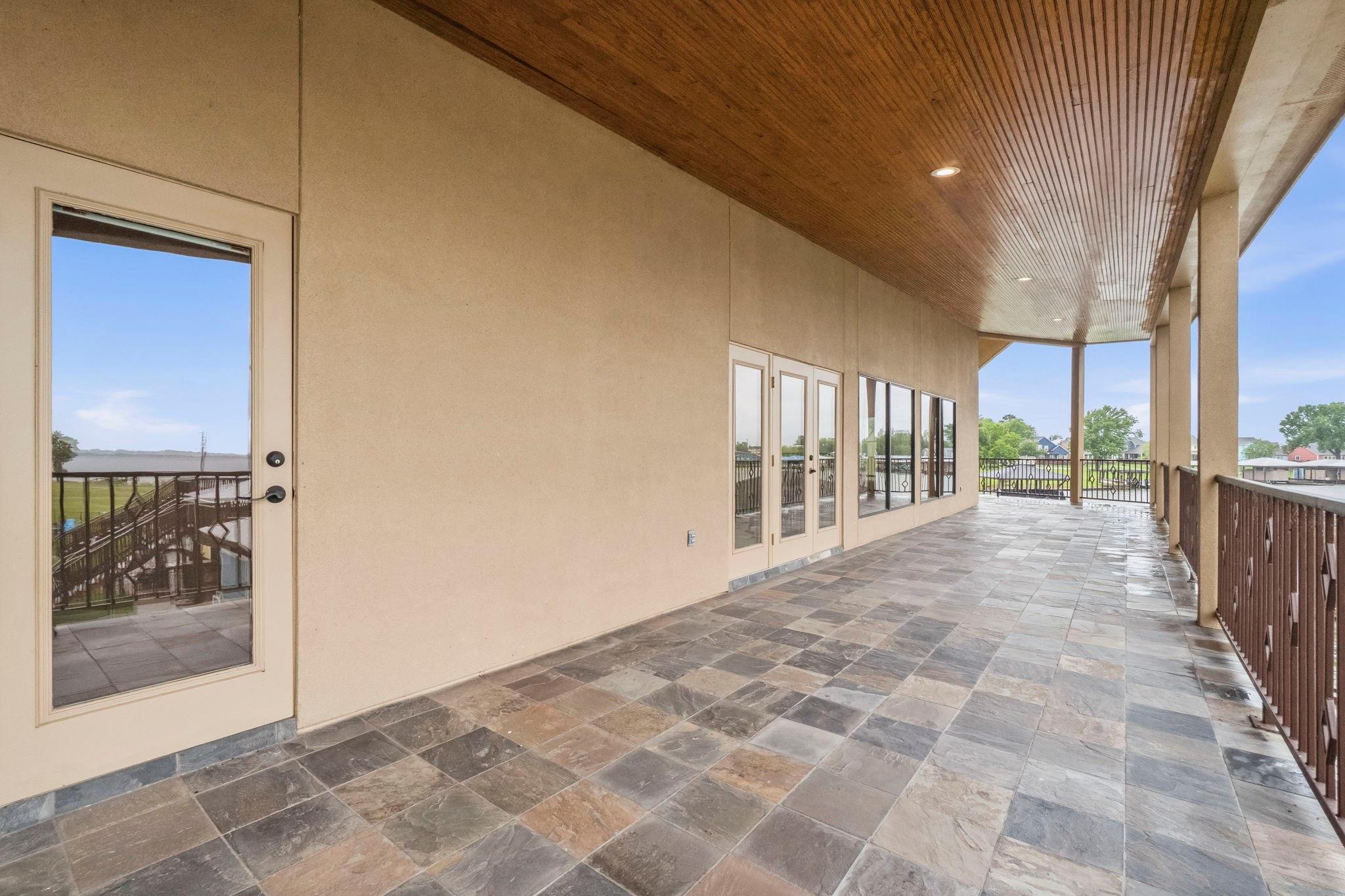 295 Bayview Lane