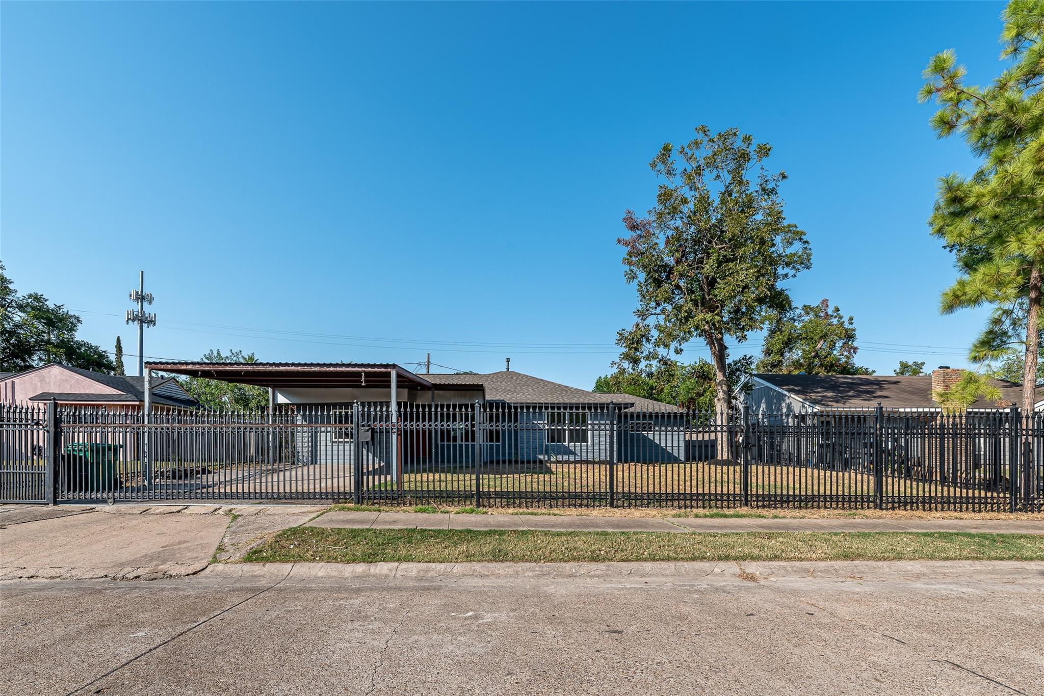 8658 Sonneville Drive