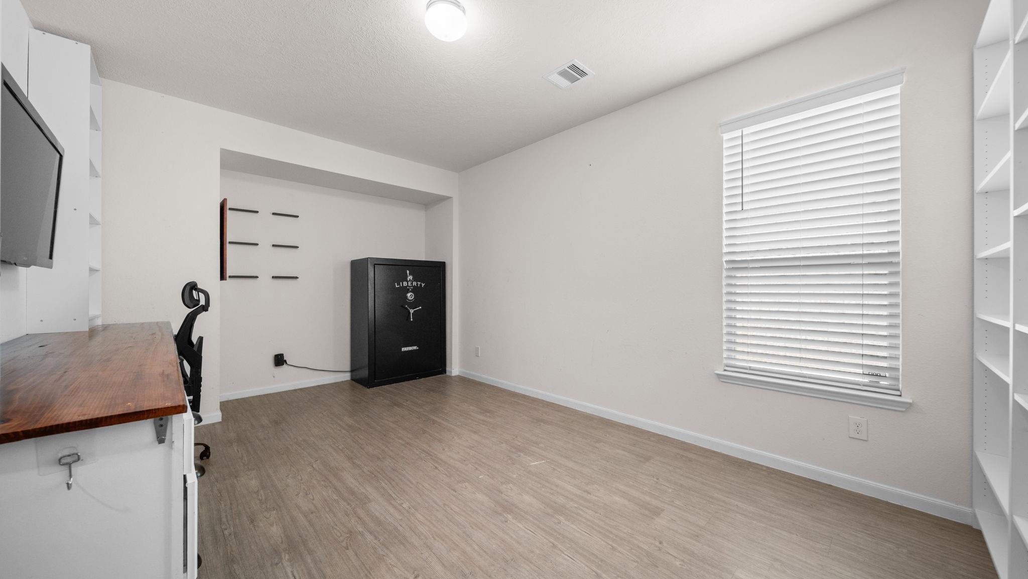 2515 Hawthorn Park Court