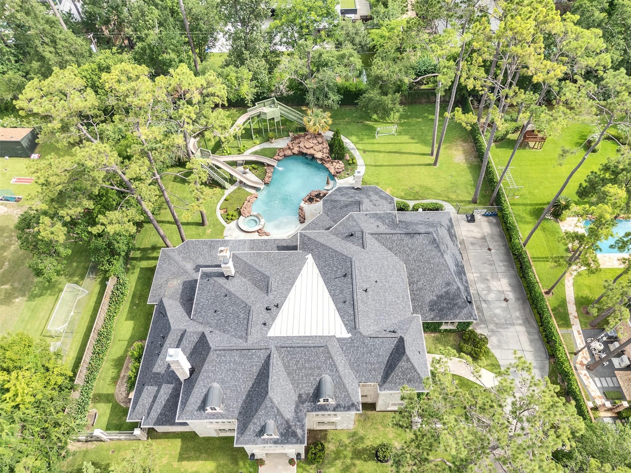 11527 Green Oaks Drive