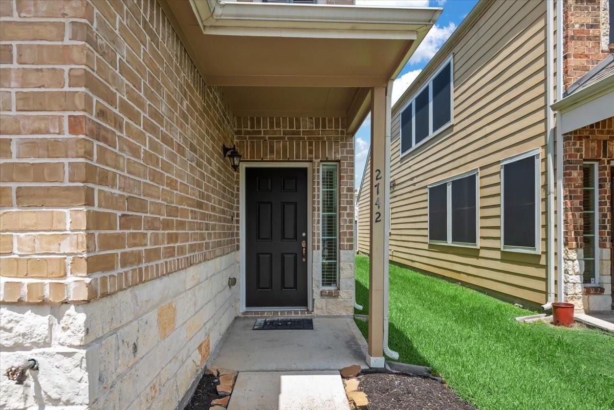 2742 Windy Thicket Lane