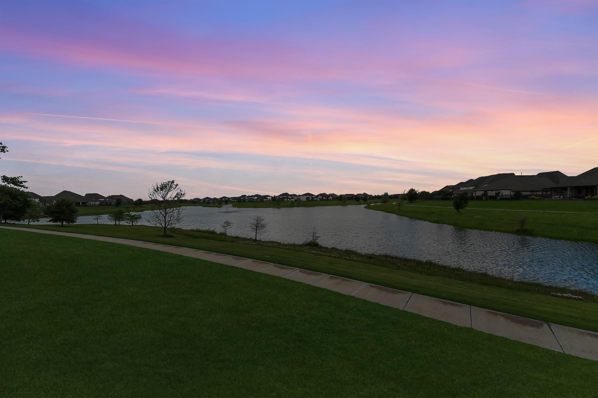6539 Woodleaf Lake Loop