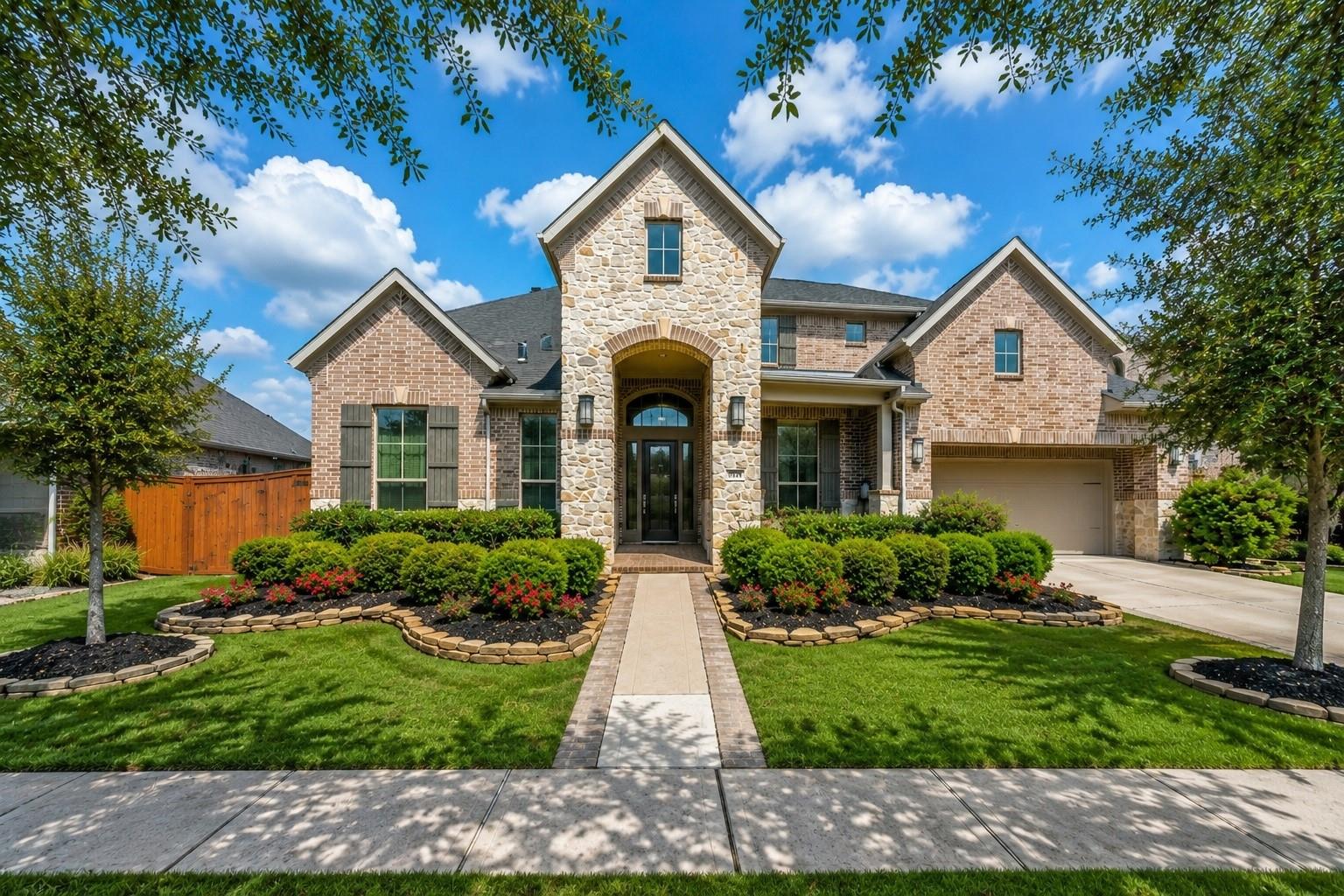 6539 Woodleaf Lake Loop