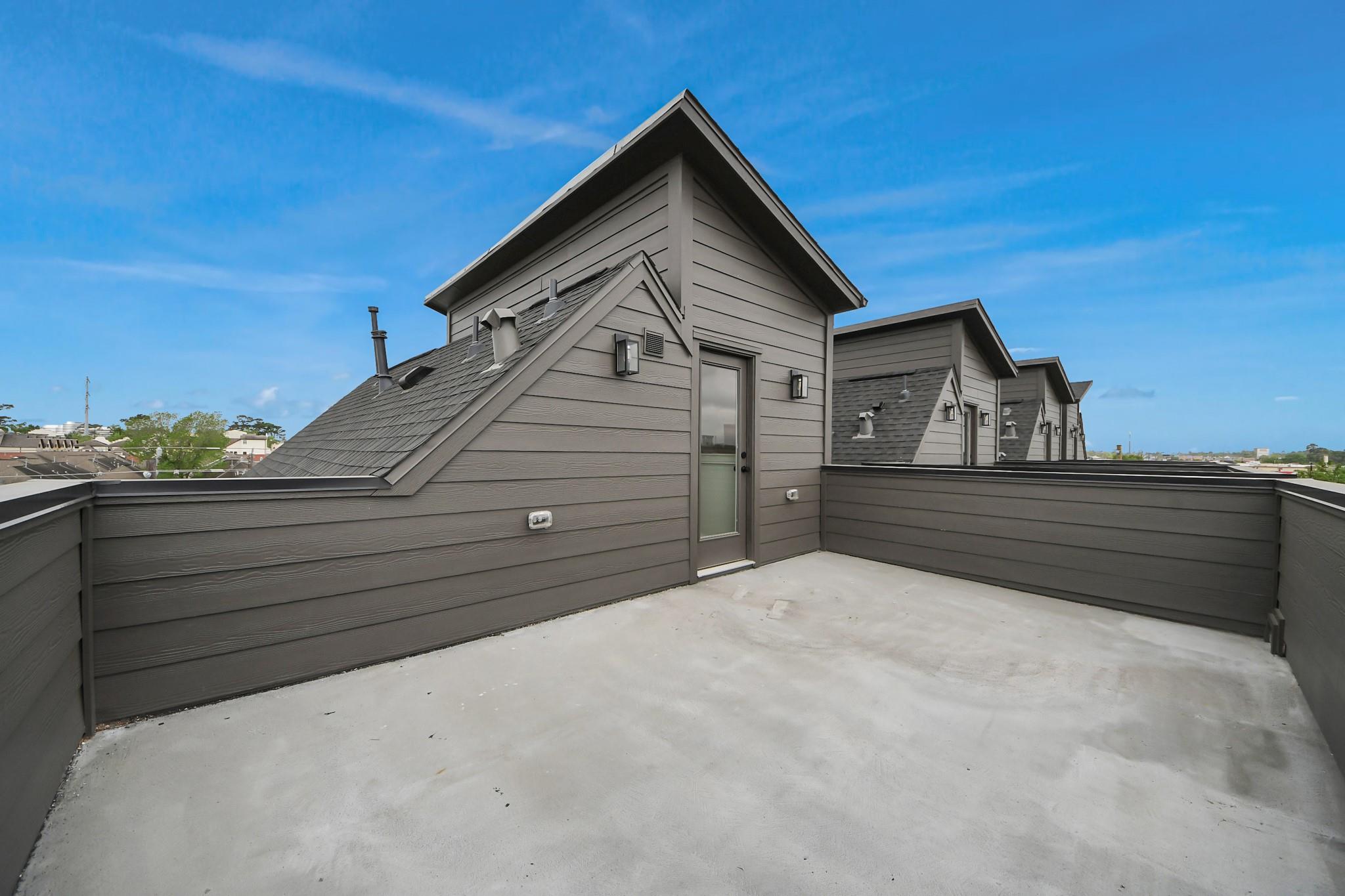 2426 Ella Boulevard