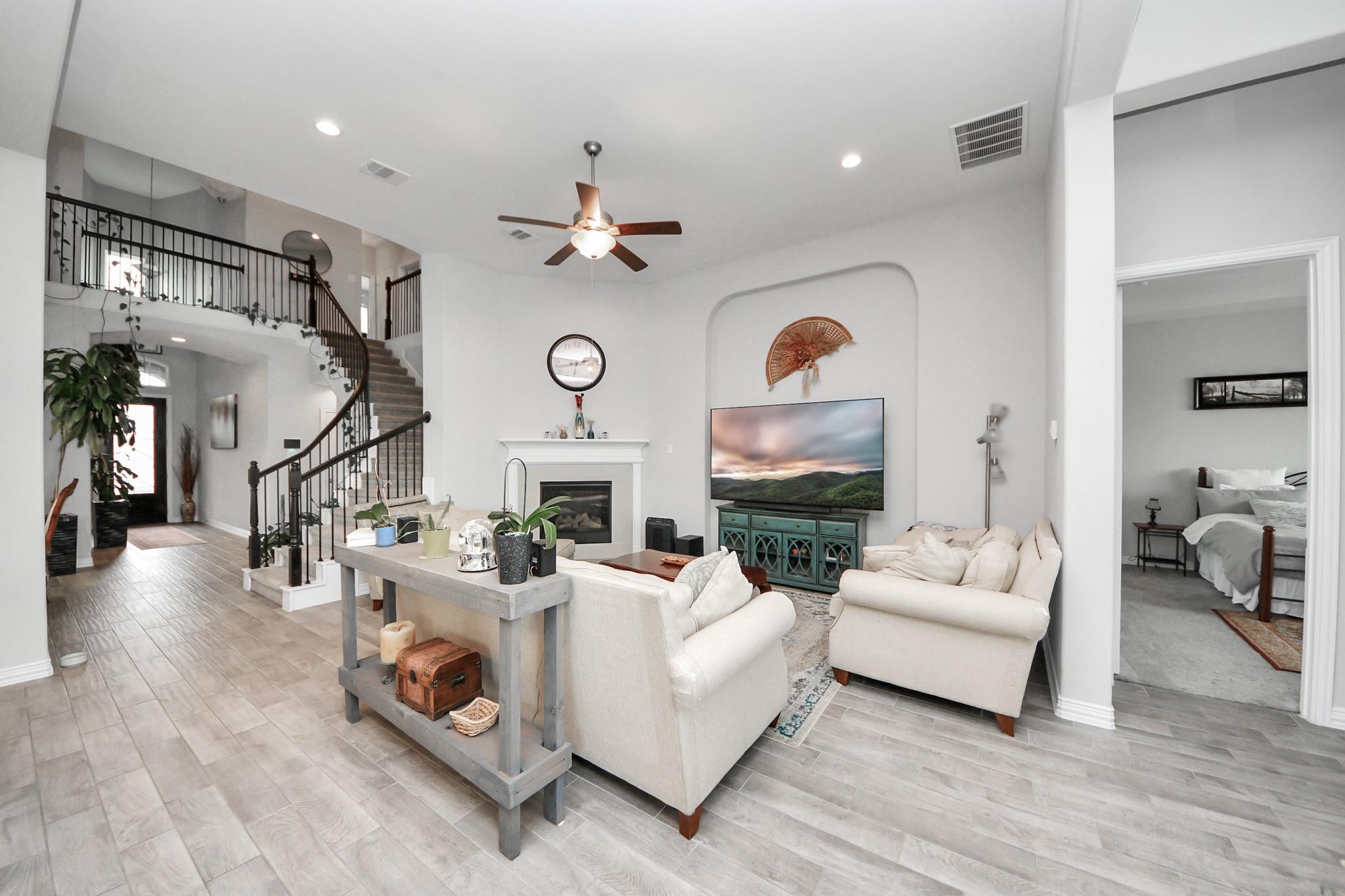 3902 Cantone Grotto Ct